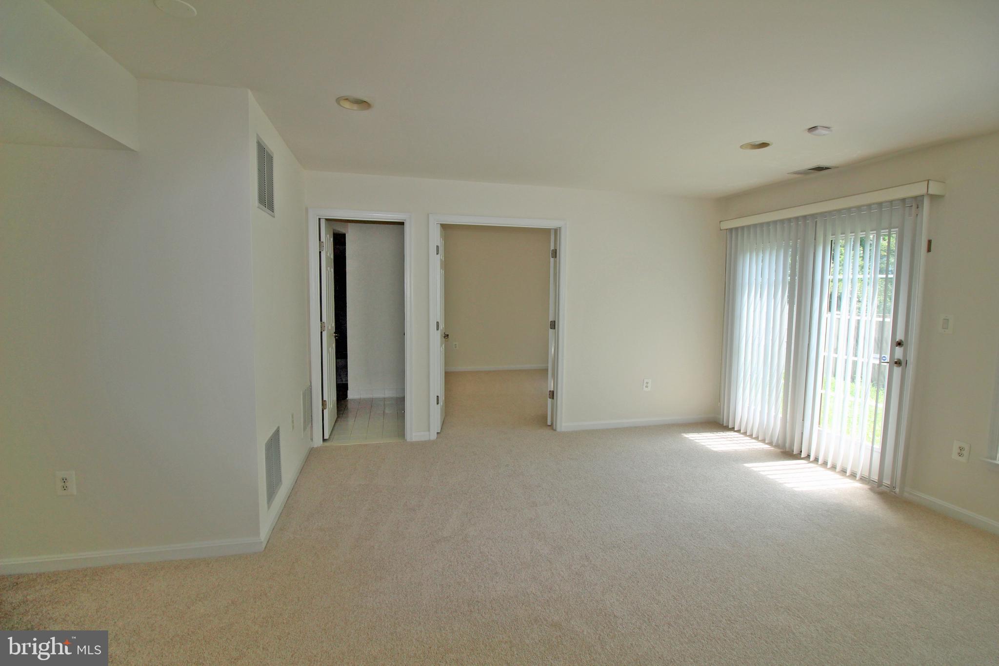 2413 Cypress Green Ln