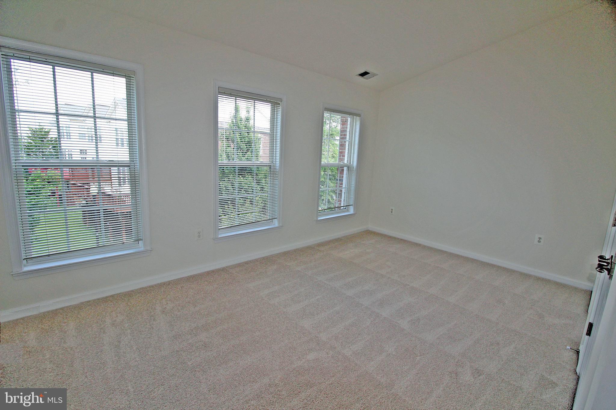 2413 Cypress Green Ln