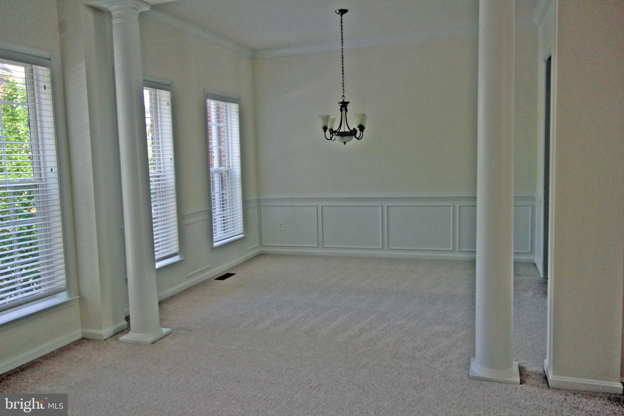 2413 Cypress Green Ln