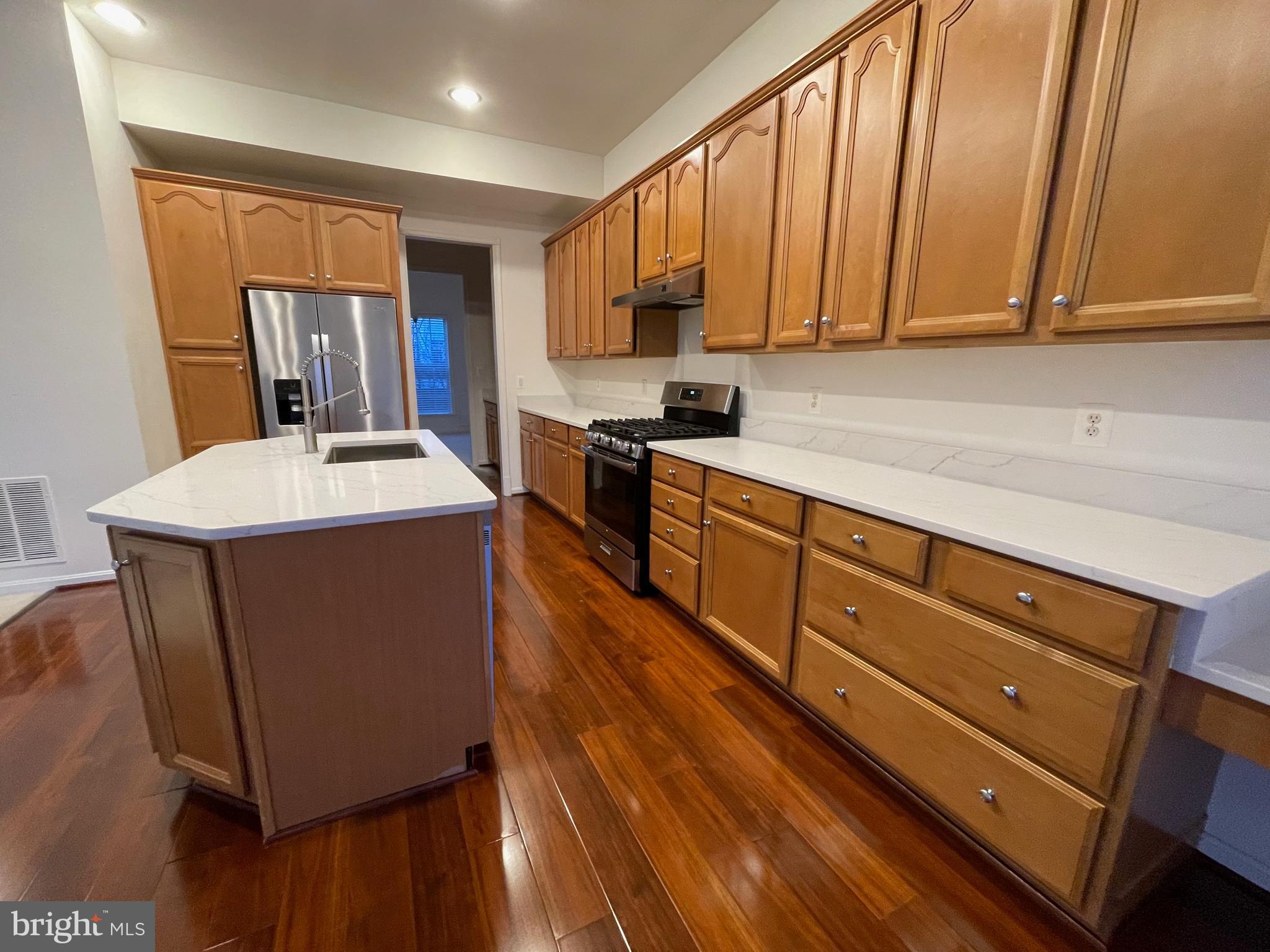 2413 Cypress Green Ln