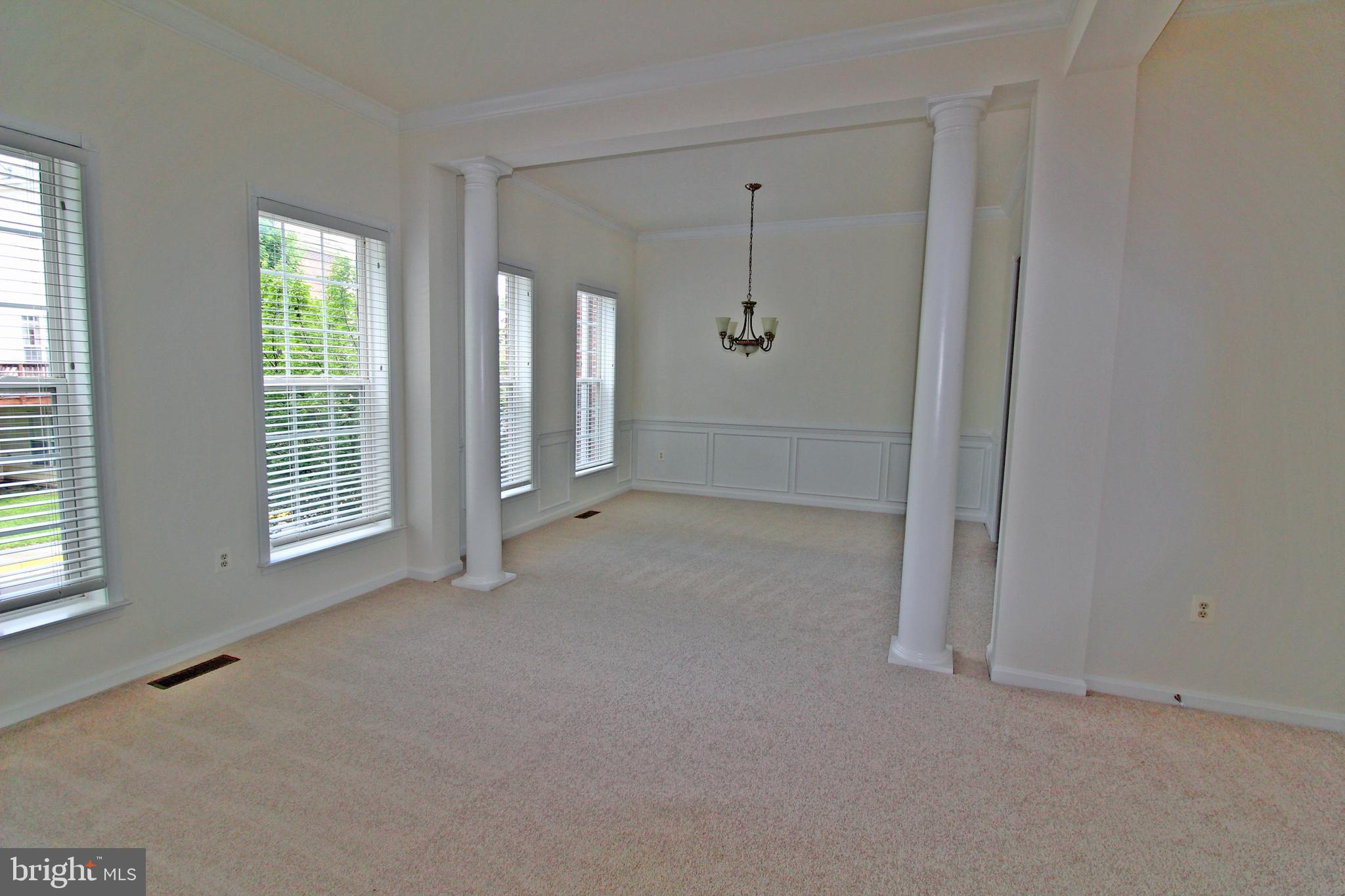 2413 Cypress Green Ln