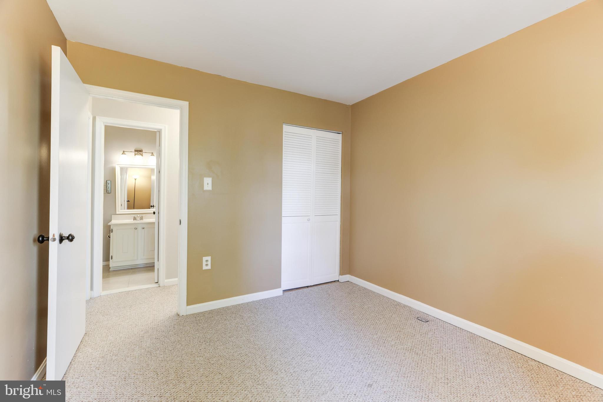 5511 Ridgeton Hill Ct