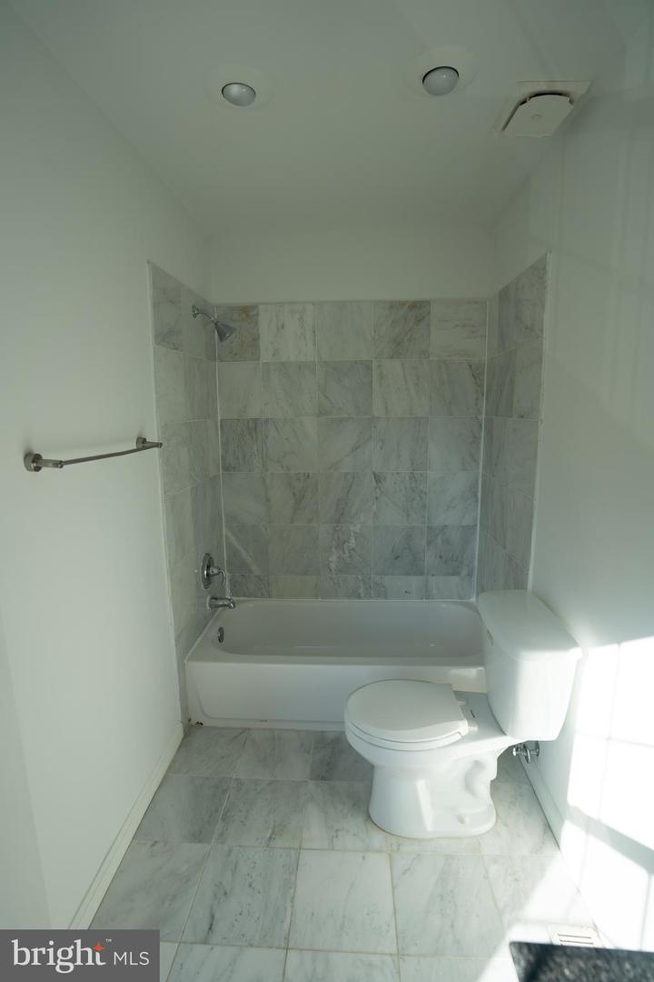 7446 Adams Park Ct