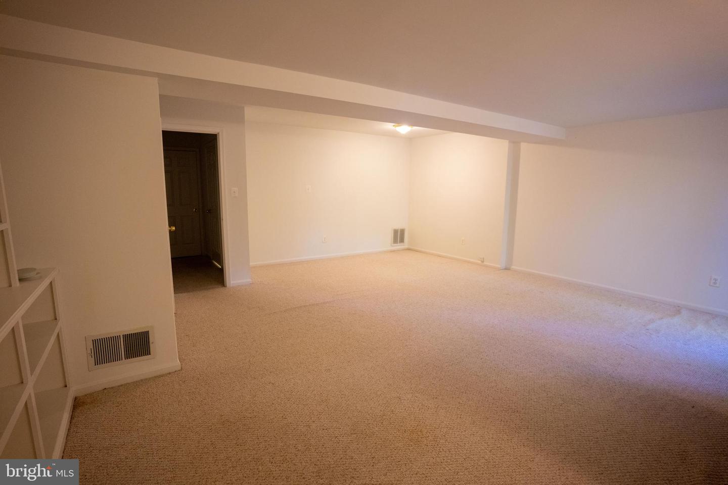 7446 Adams Park Ct