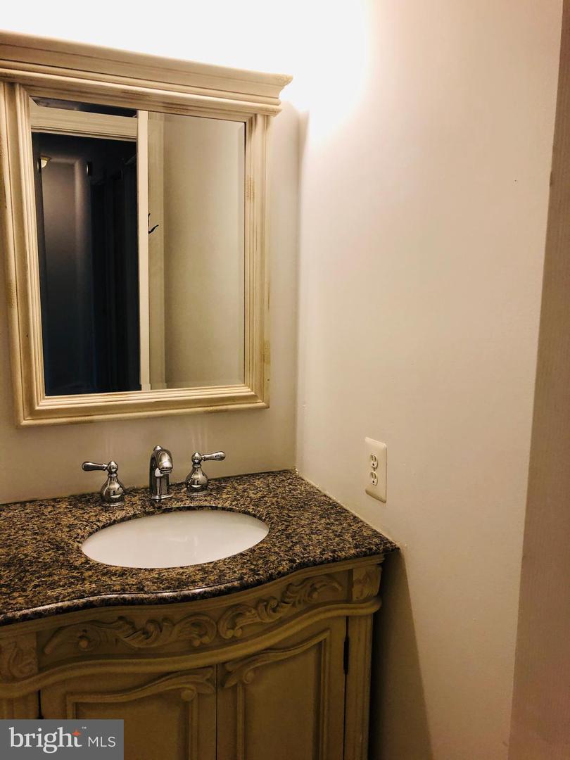 7446 Adams Park Ct