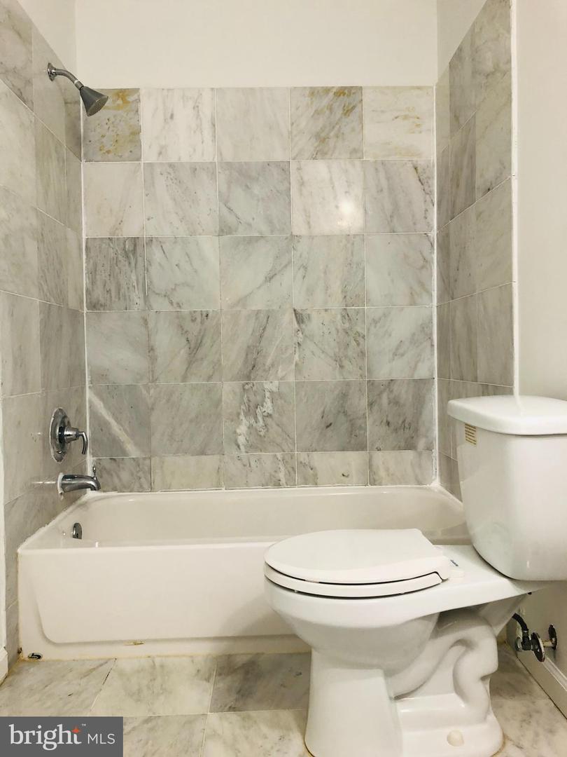 7446 Adams Park Ct