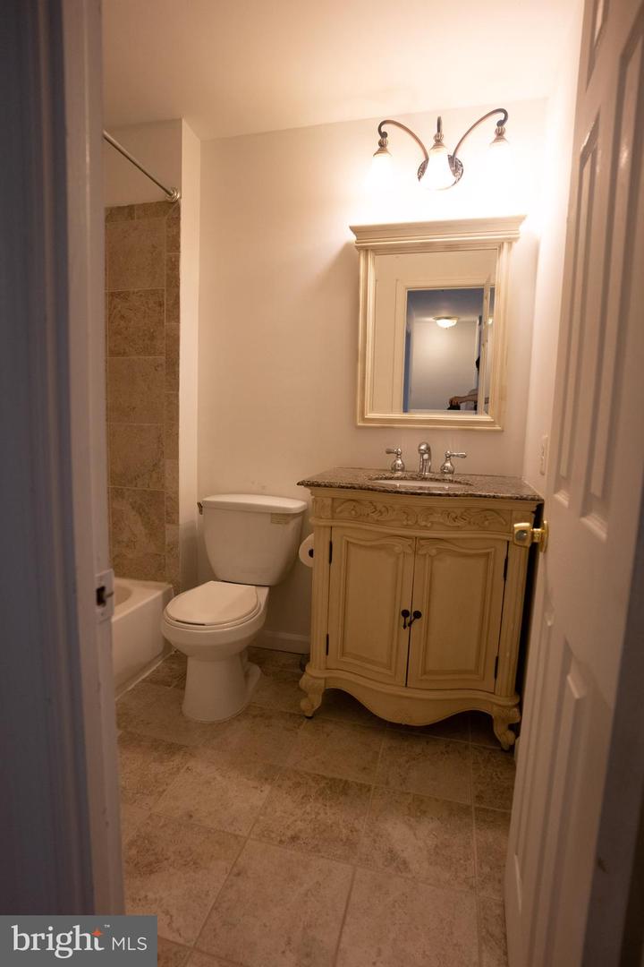 7446 Adams Park Ct