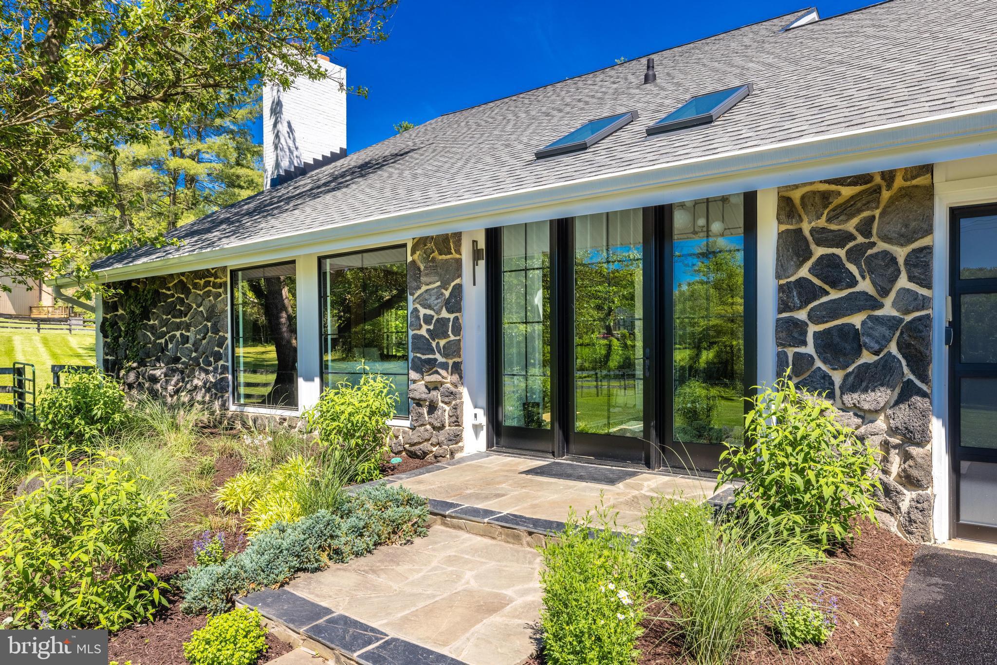 256 Bliss Ln
