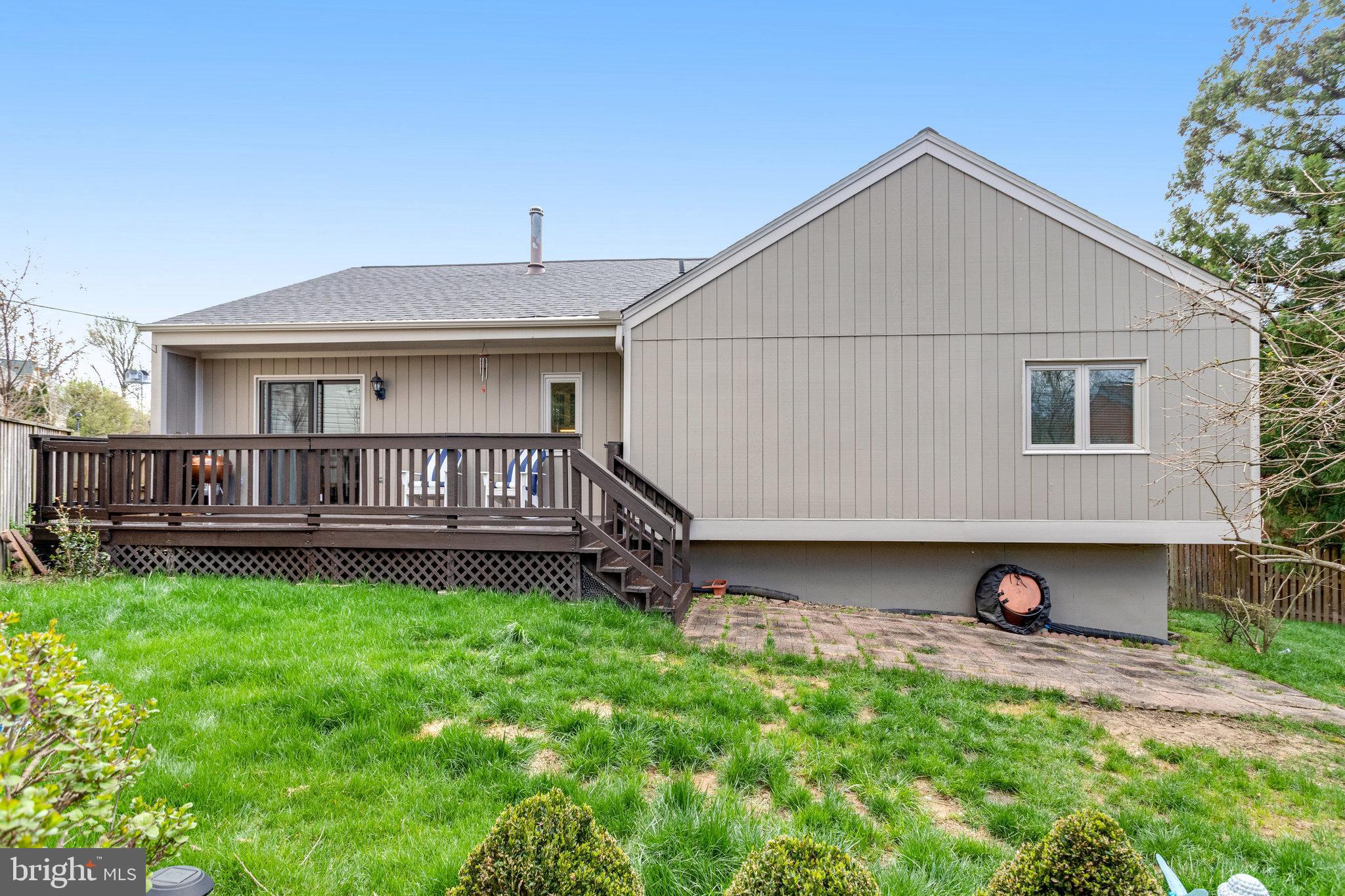 8708 Center Rd