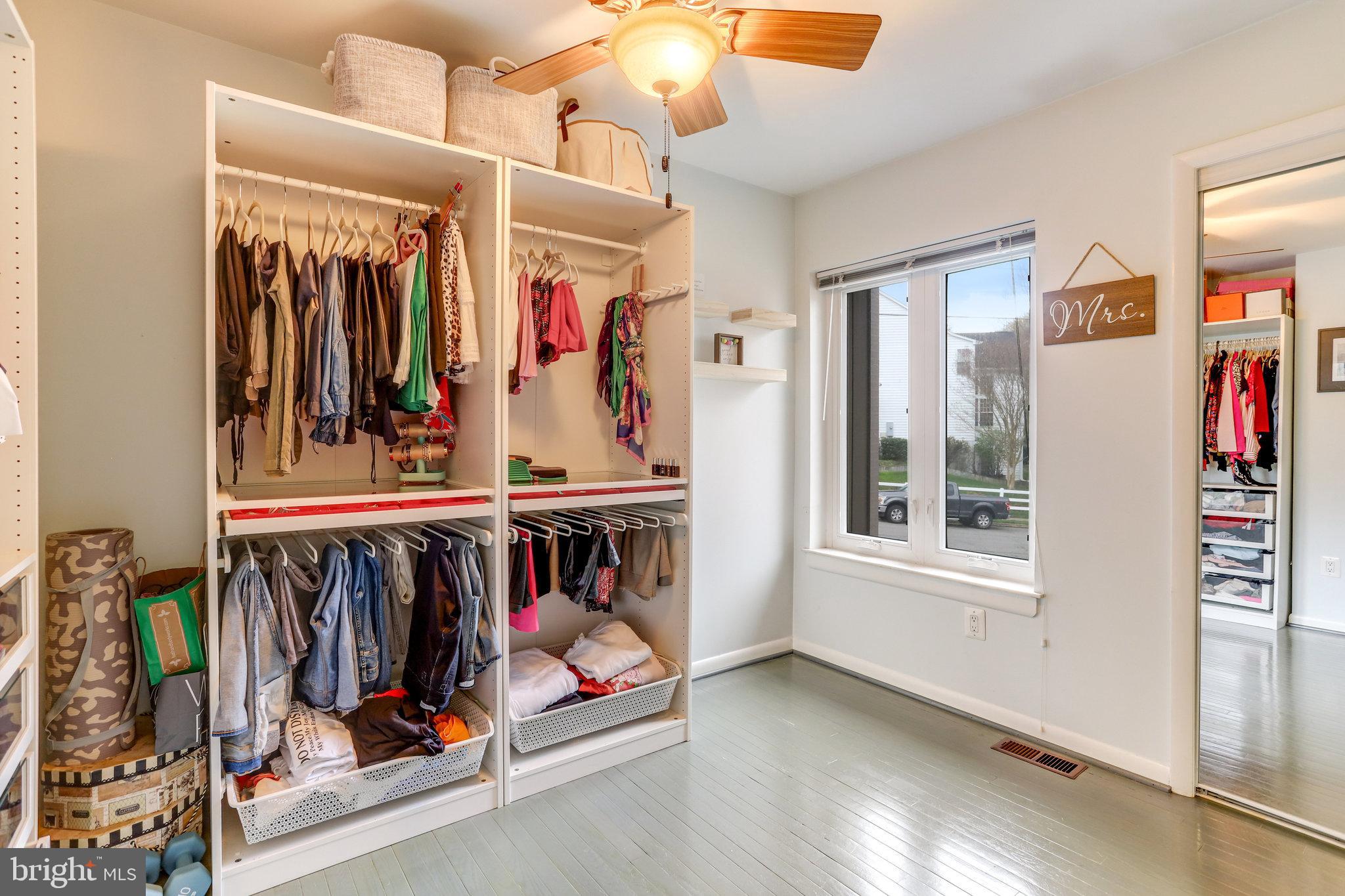 8708 Center Rd