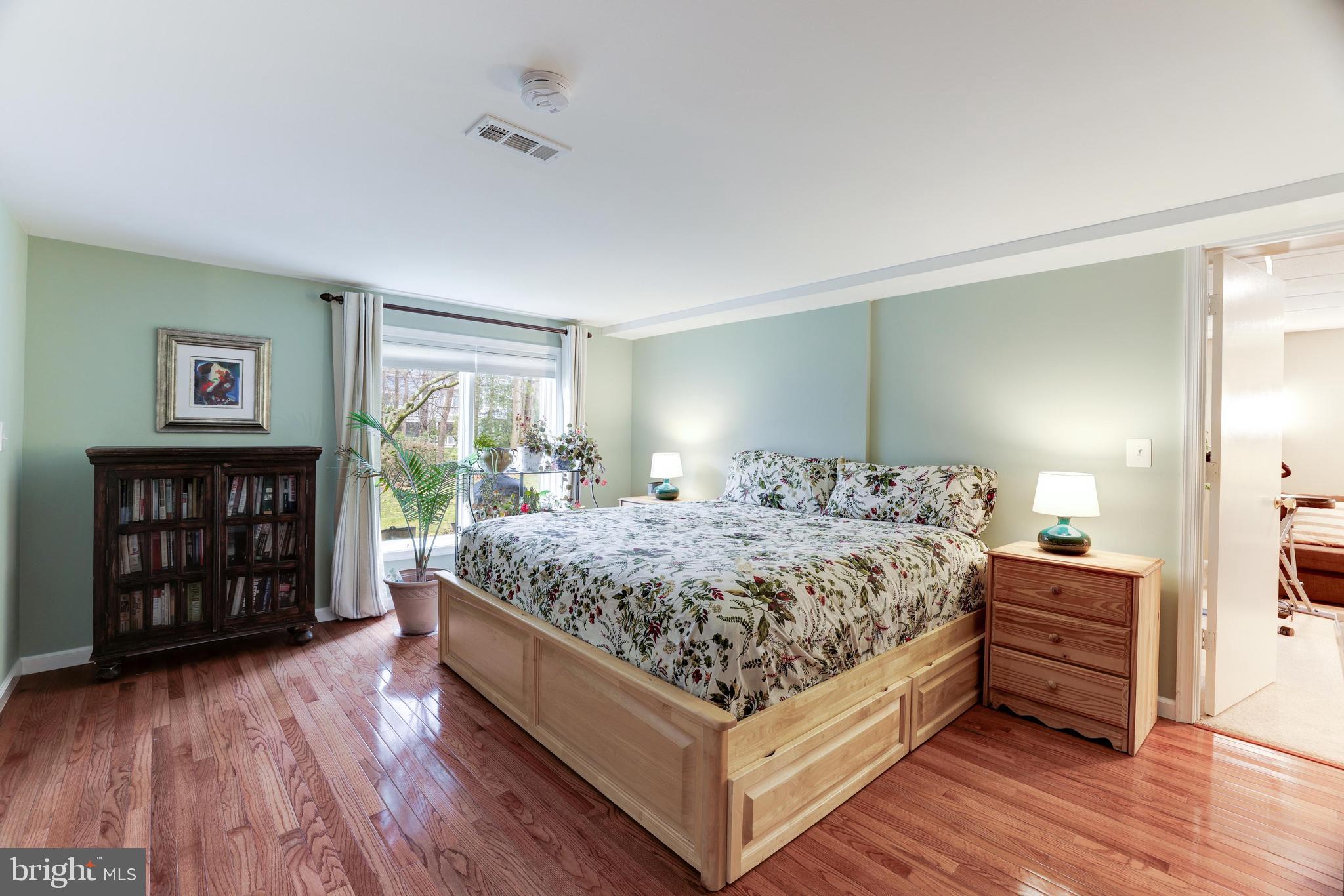 1263 Wedgewood Manor Way