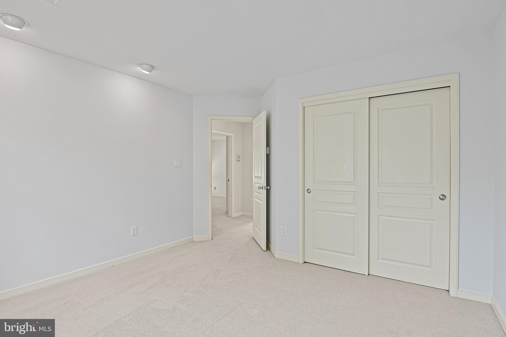11217 Bright Pond Ln
