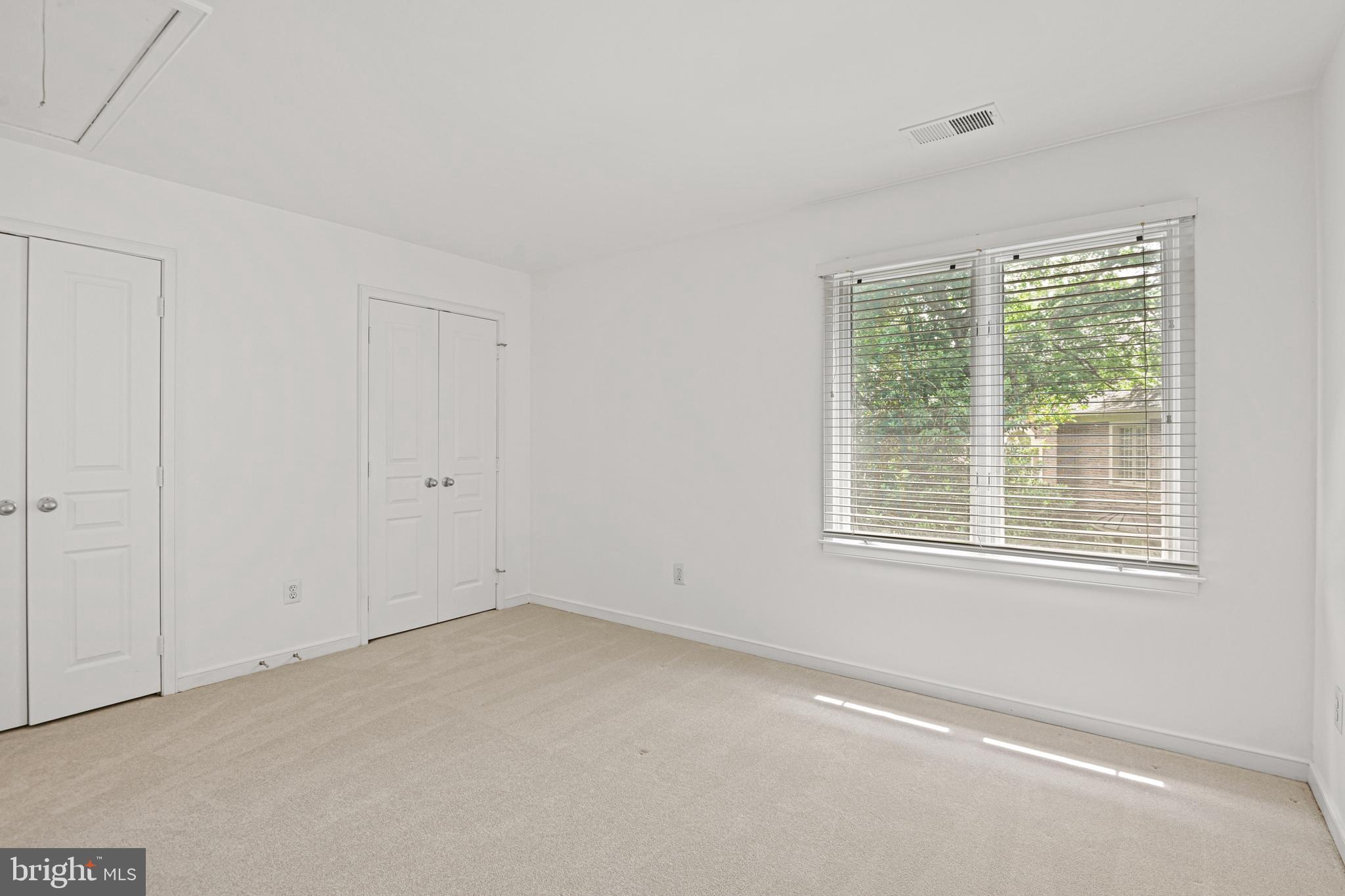 11217 Bright Pond Ln