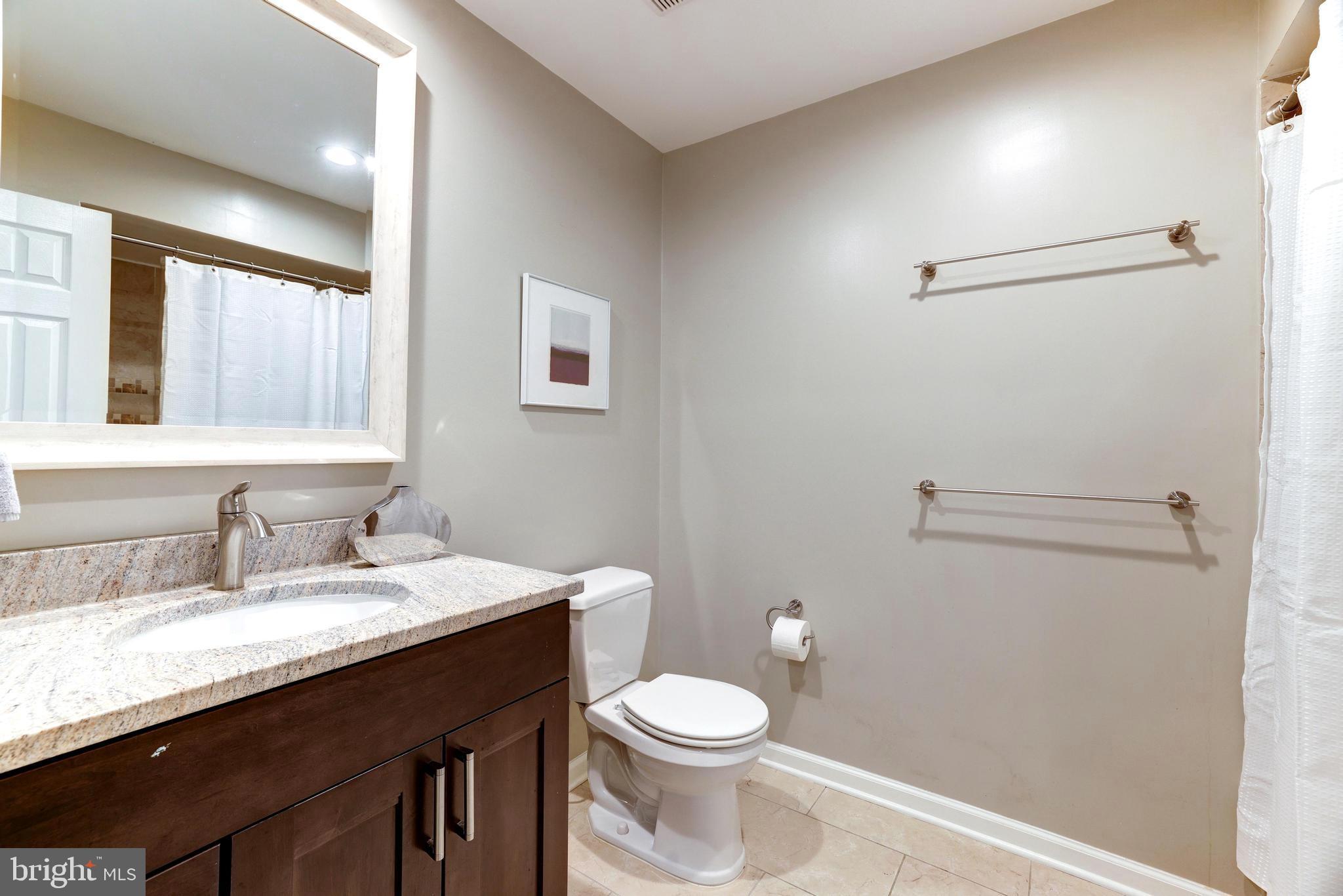 1404 McLean Mews Ct
