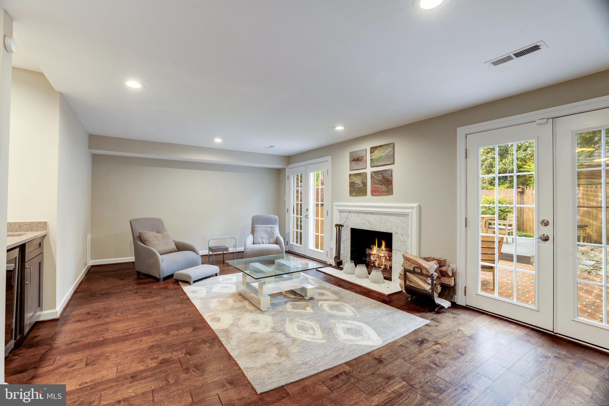 1404 McLean Mews Ct