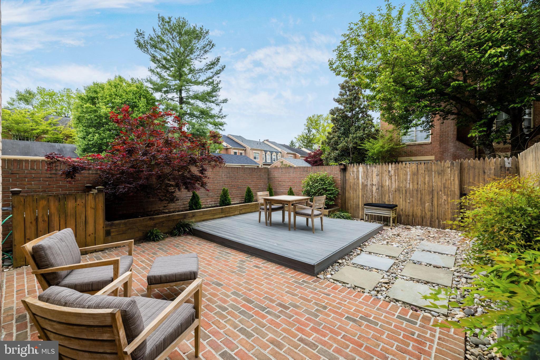 1404 McLean Mews Ct