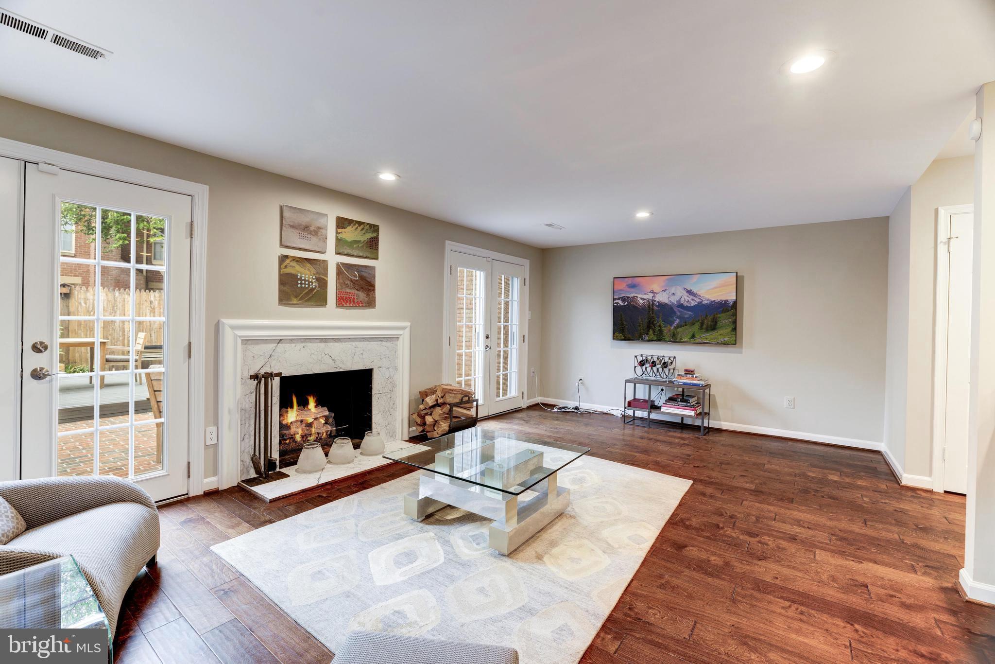 1404 McLean Mews Ct