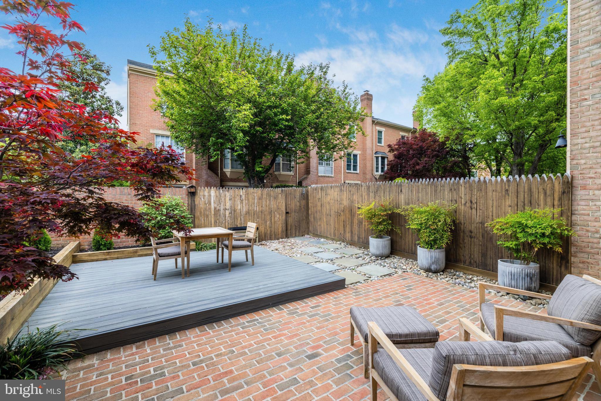 1404 McLean Mews Ct