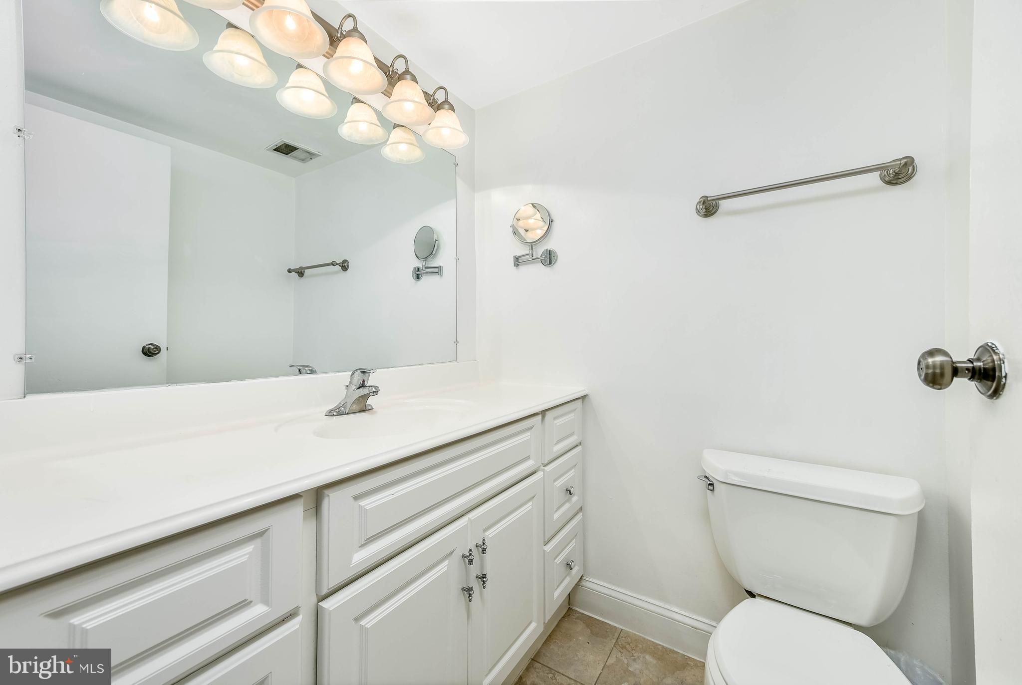 11256 Chestnut Grove Sq #243