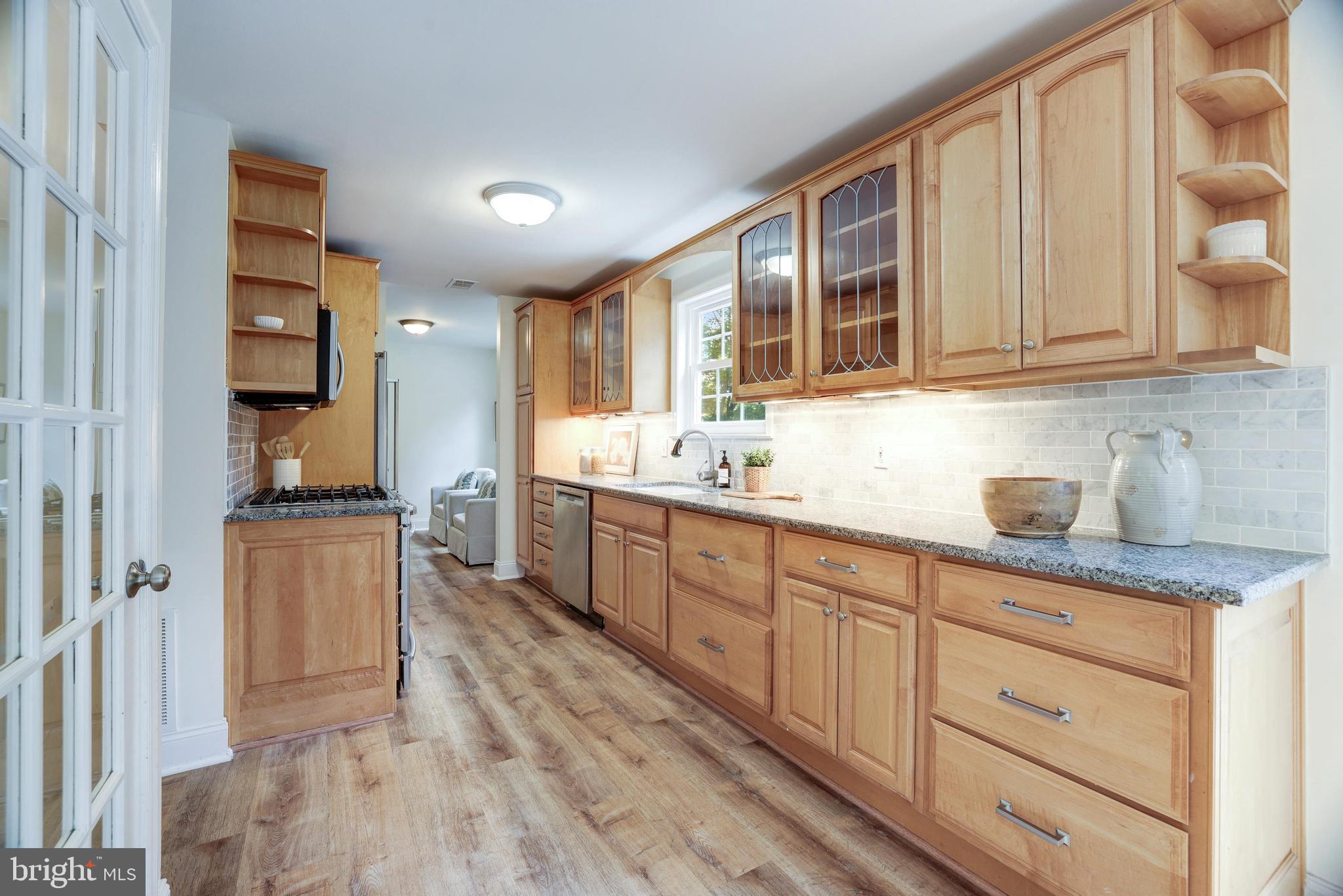 1404 Kingsvale Cir