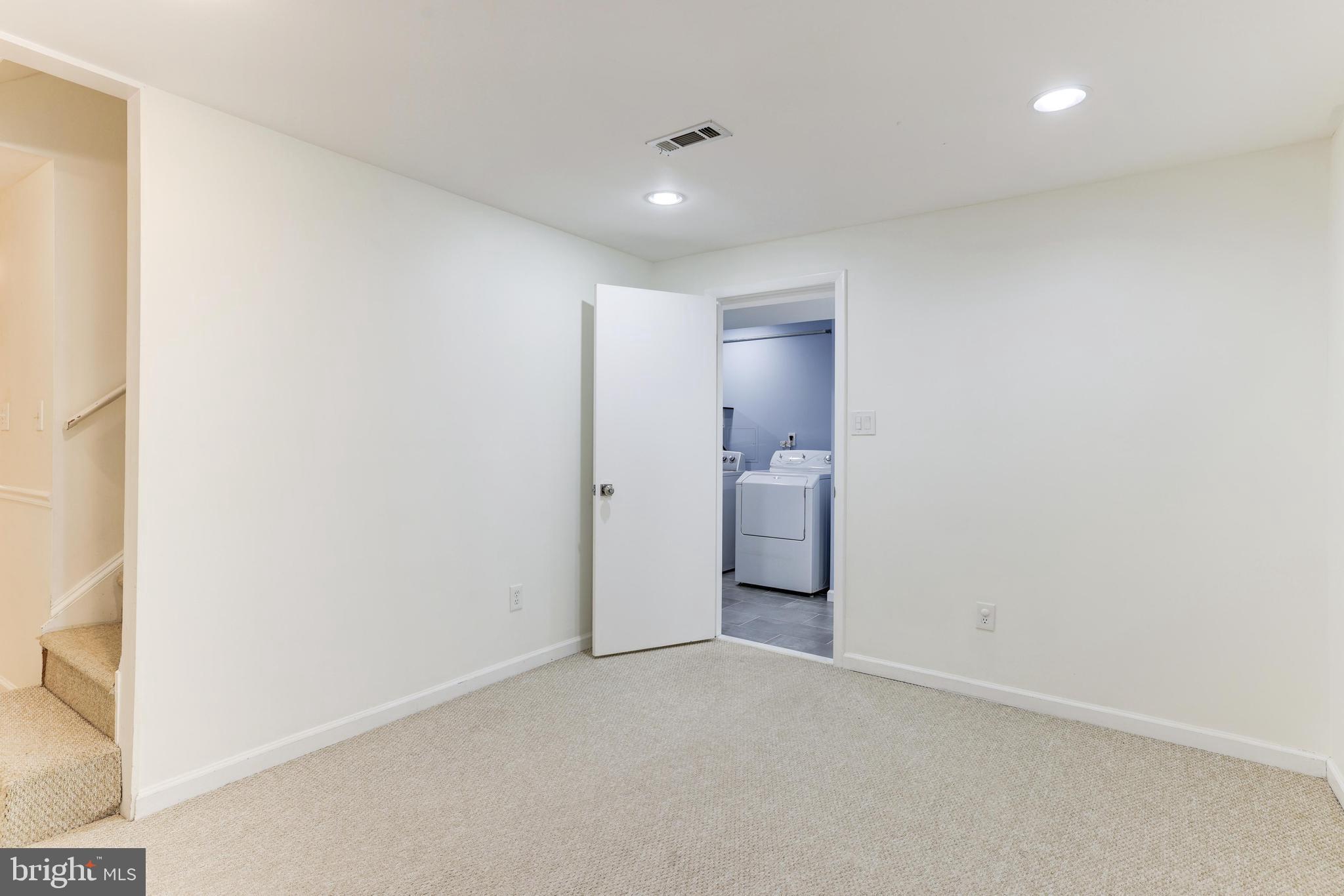 1404 Kingsvale Cir