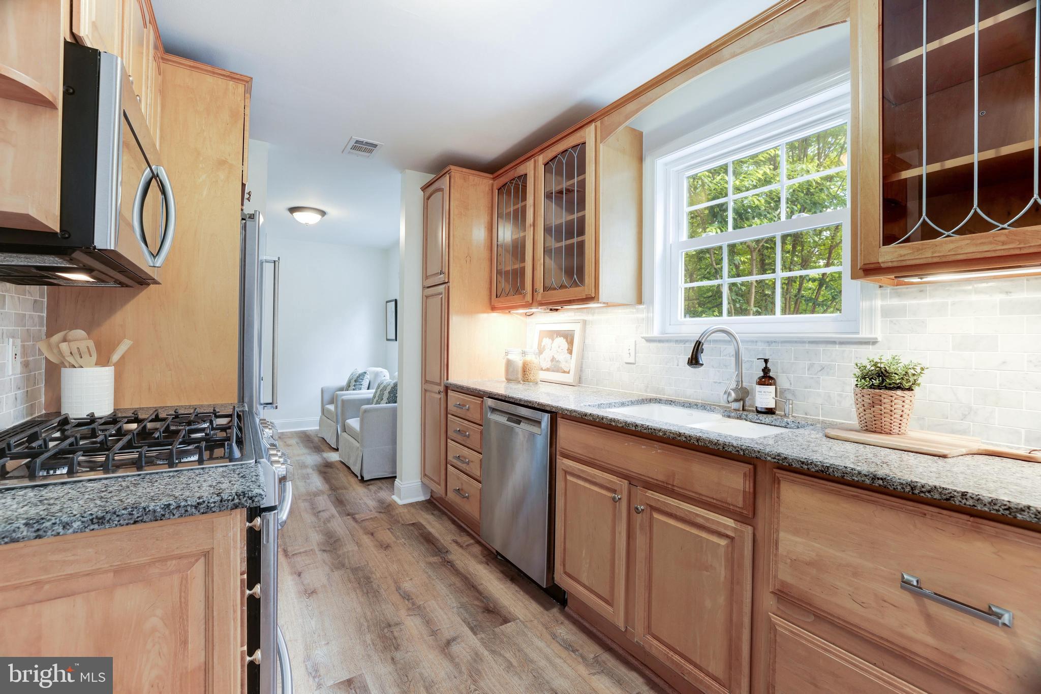 1404 Kingsvale Cir