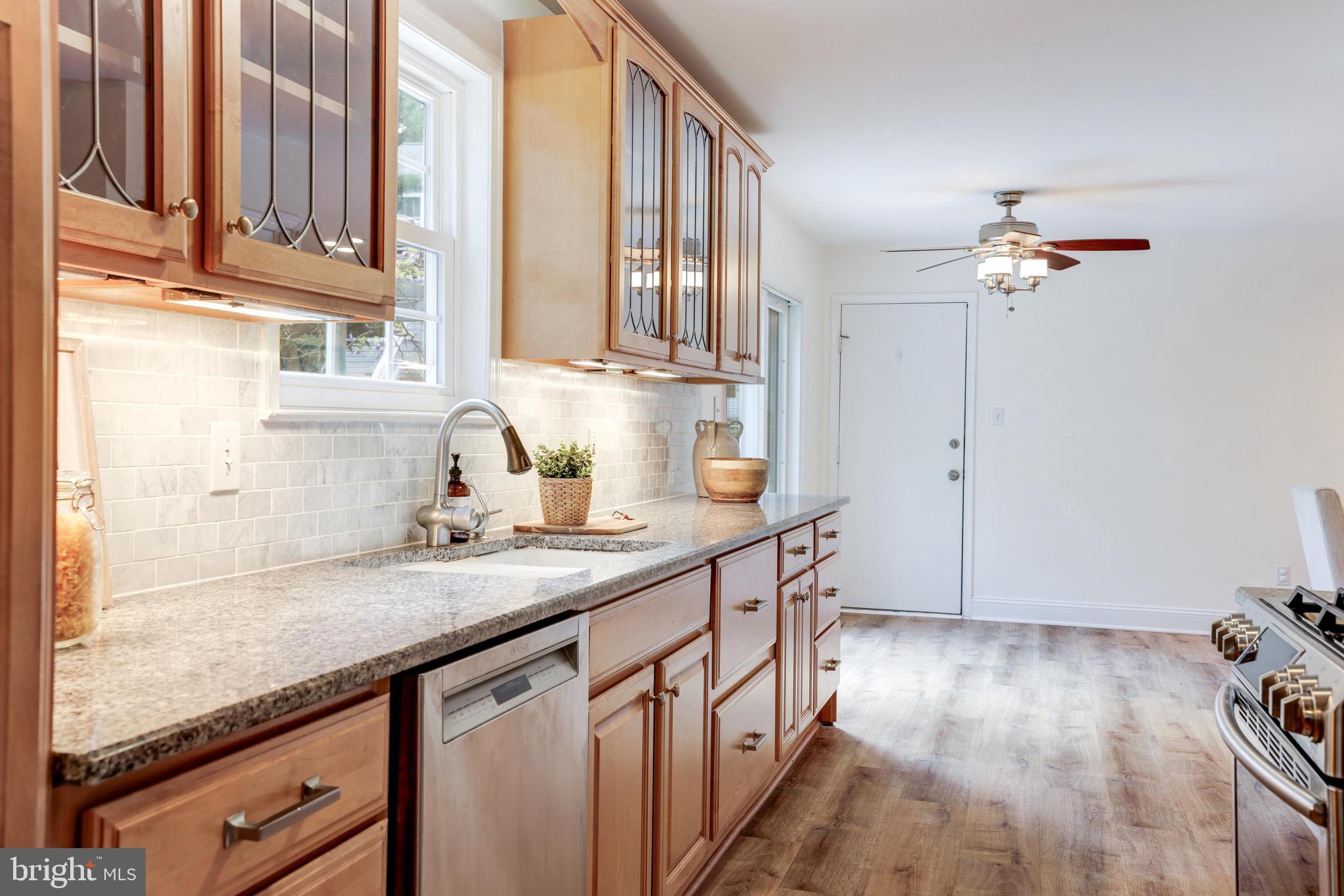 1404 Kingsvale Cir