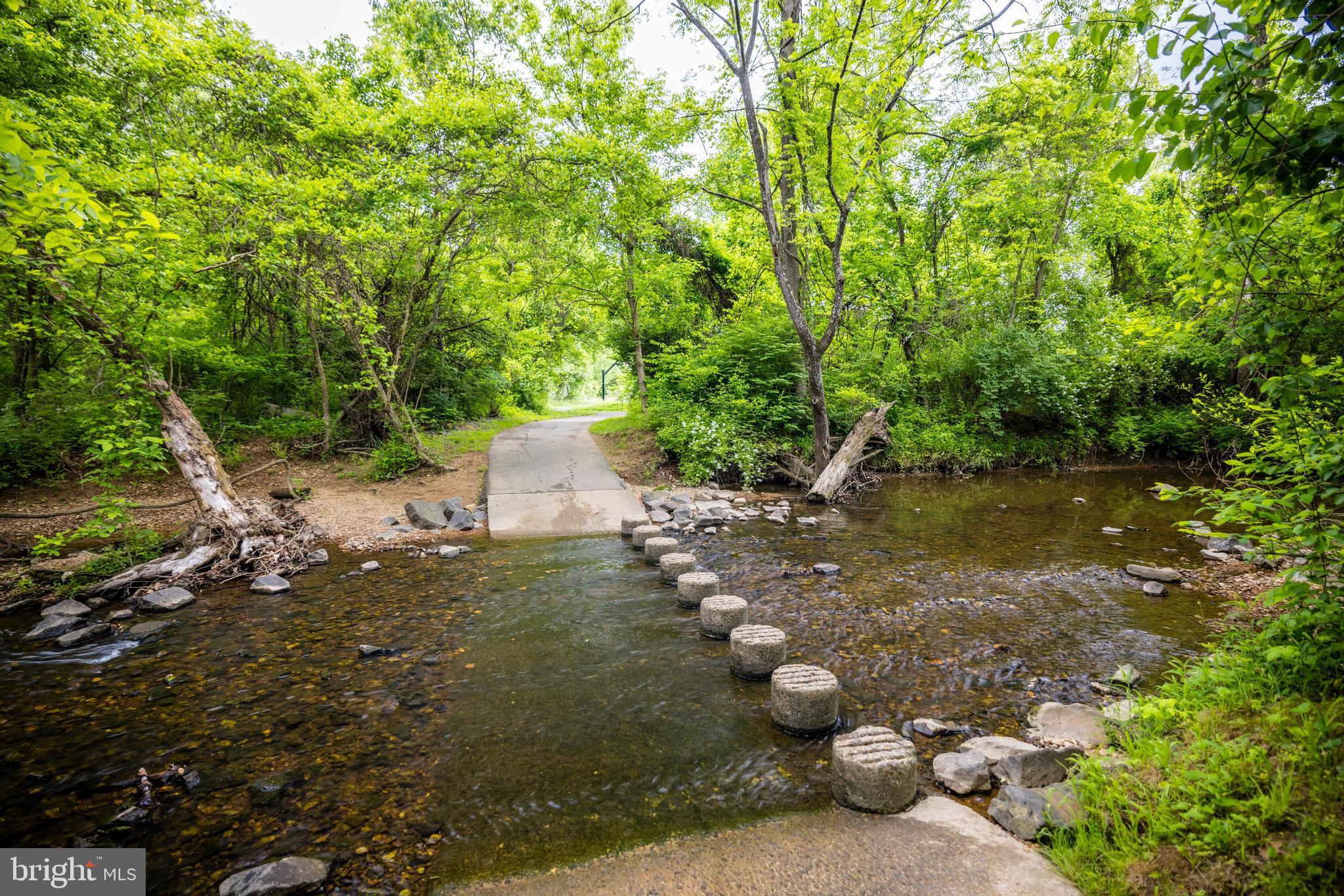 1404 Kingsvale Cir