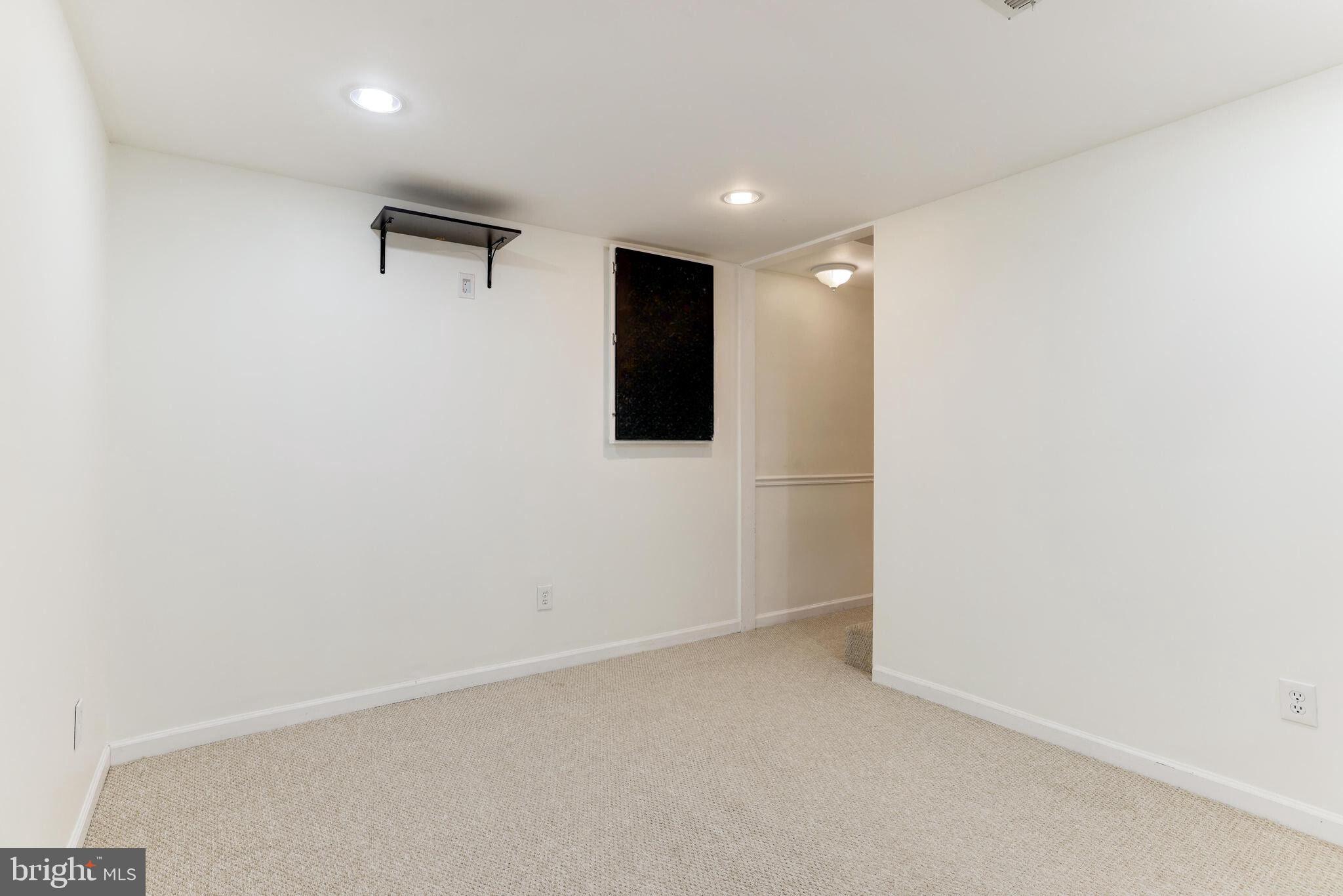 1404 Kingsvale Cir