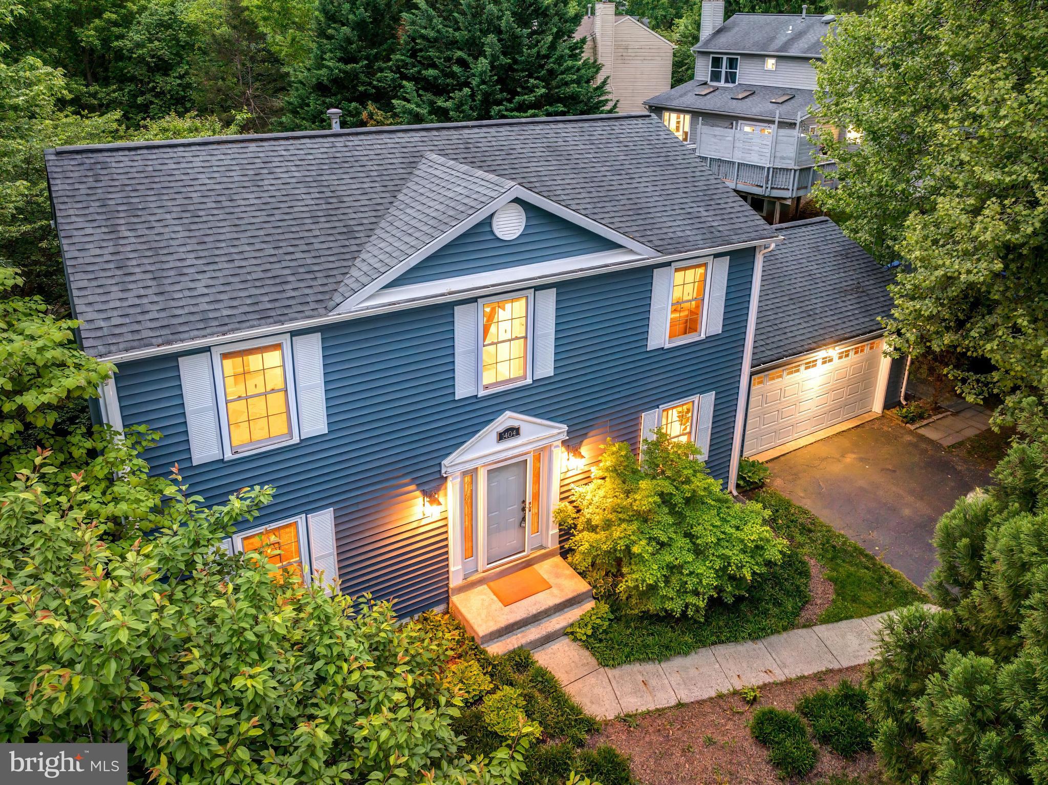 1404 Kingsvale Cir