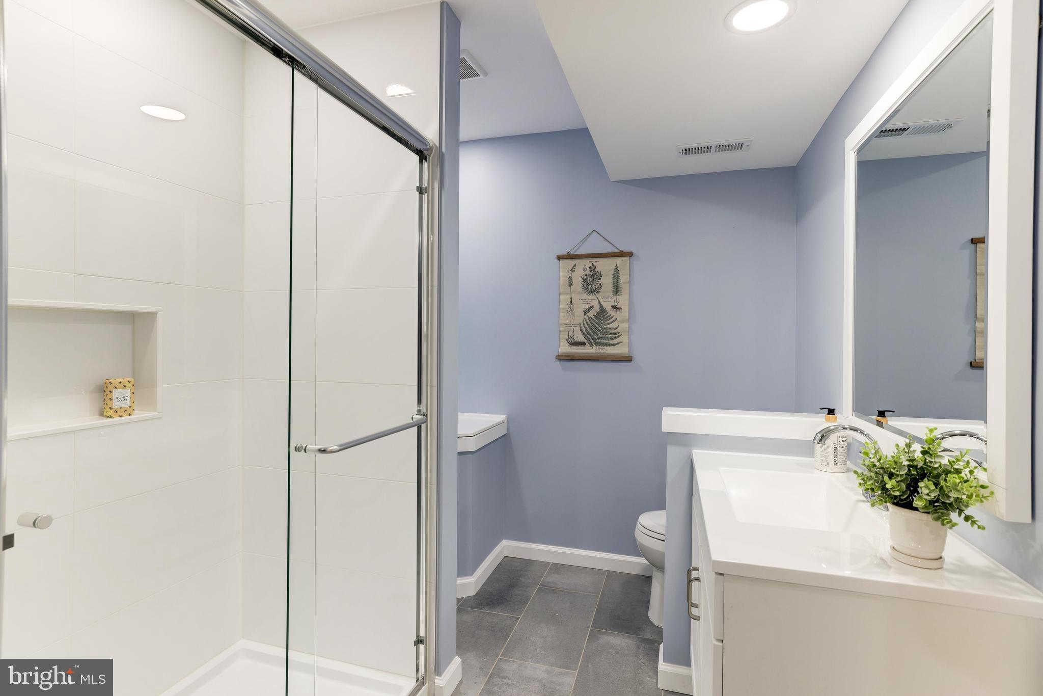 1404 Kingsvale Cir