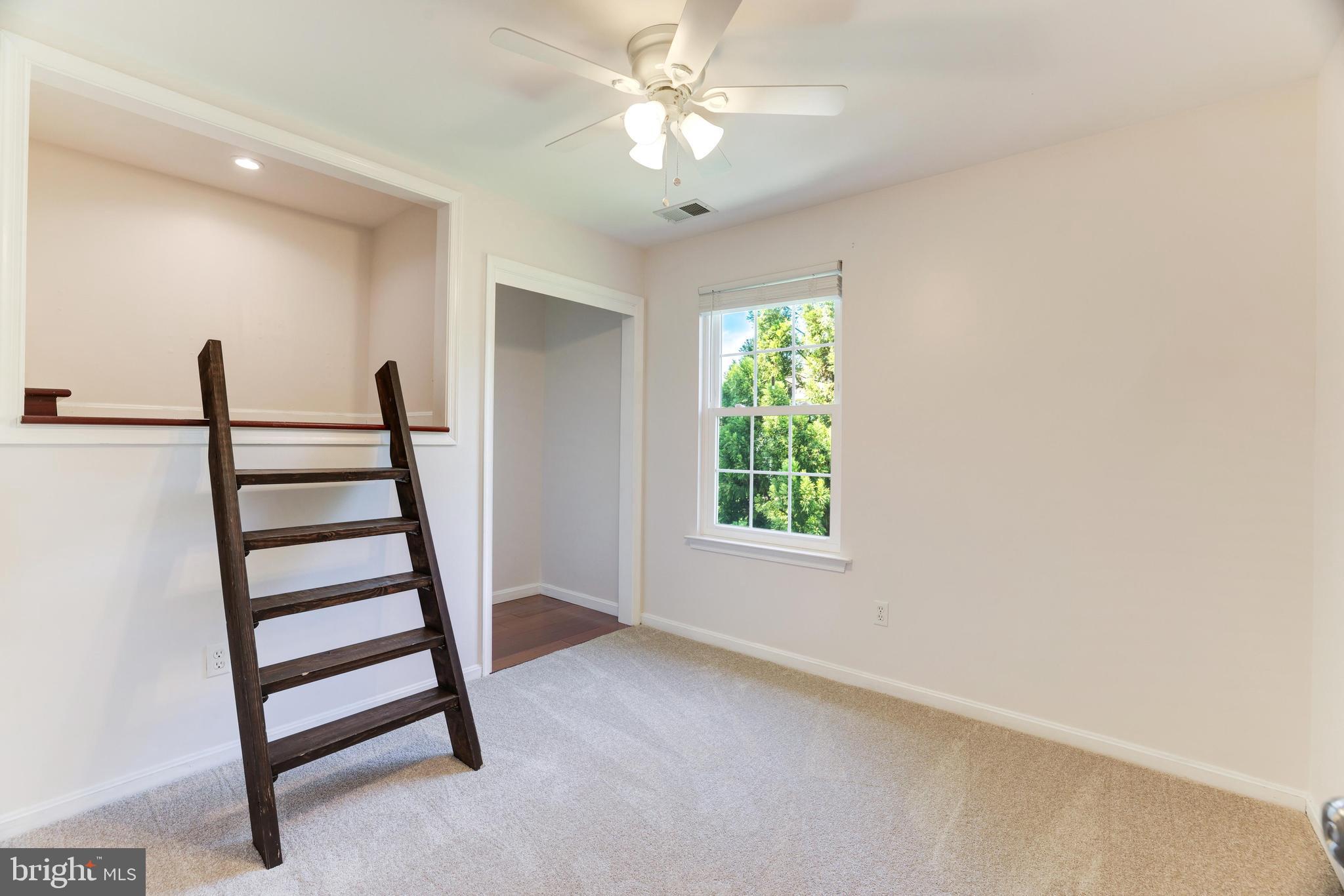 1404 Kingsvale Cir