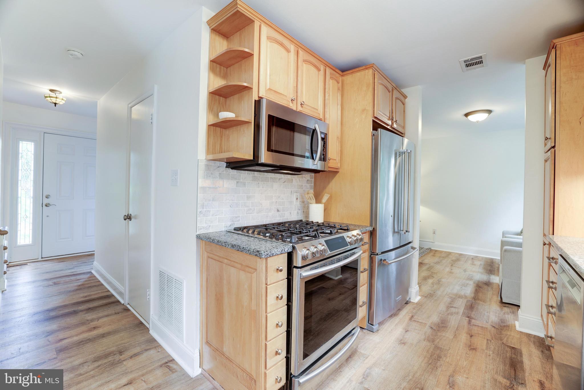 1404 Kingsvale Cir