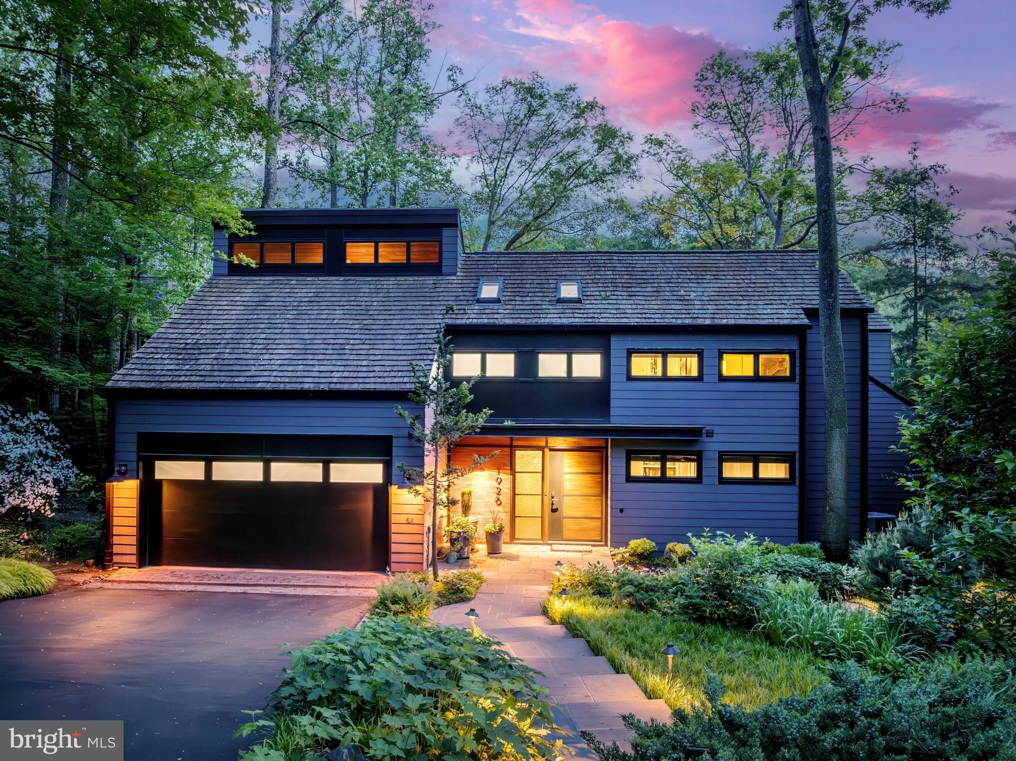 1926 Upper Lake Dr