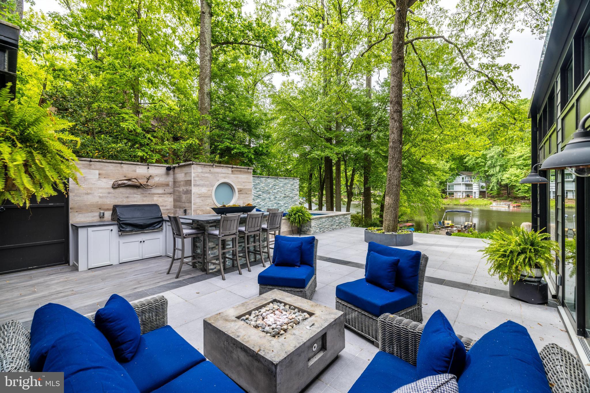 1926 Upper Lake Dr