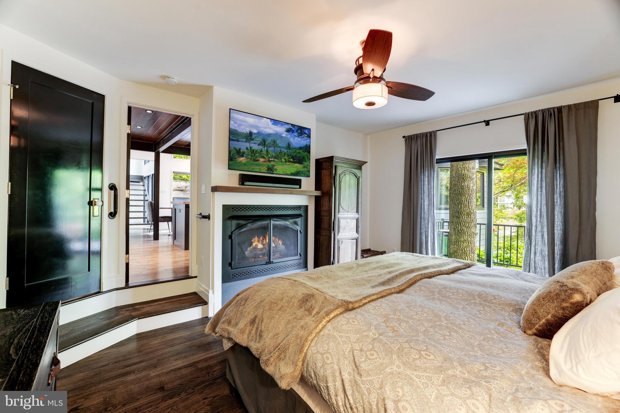 1926 Upper Lake Dr
