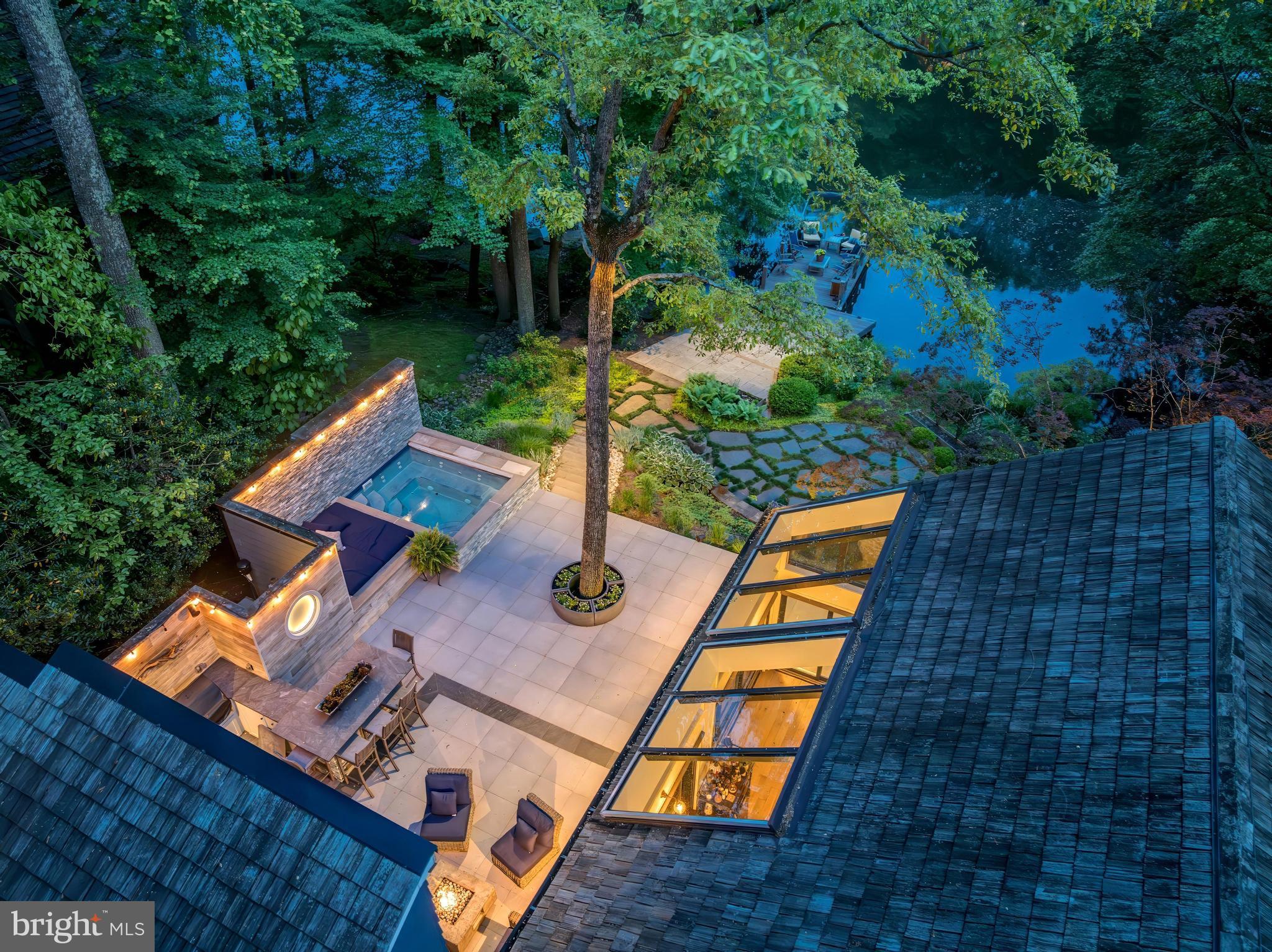 1926 Upper Lake Dr