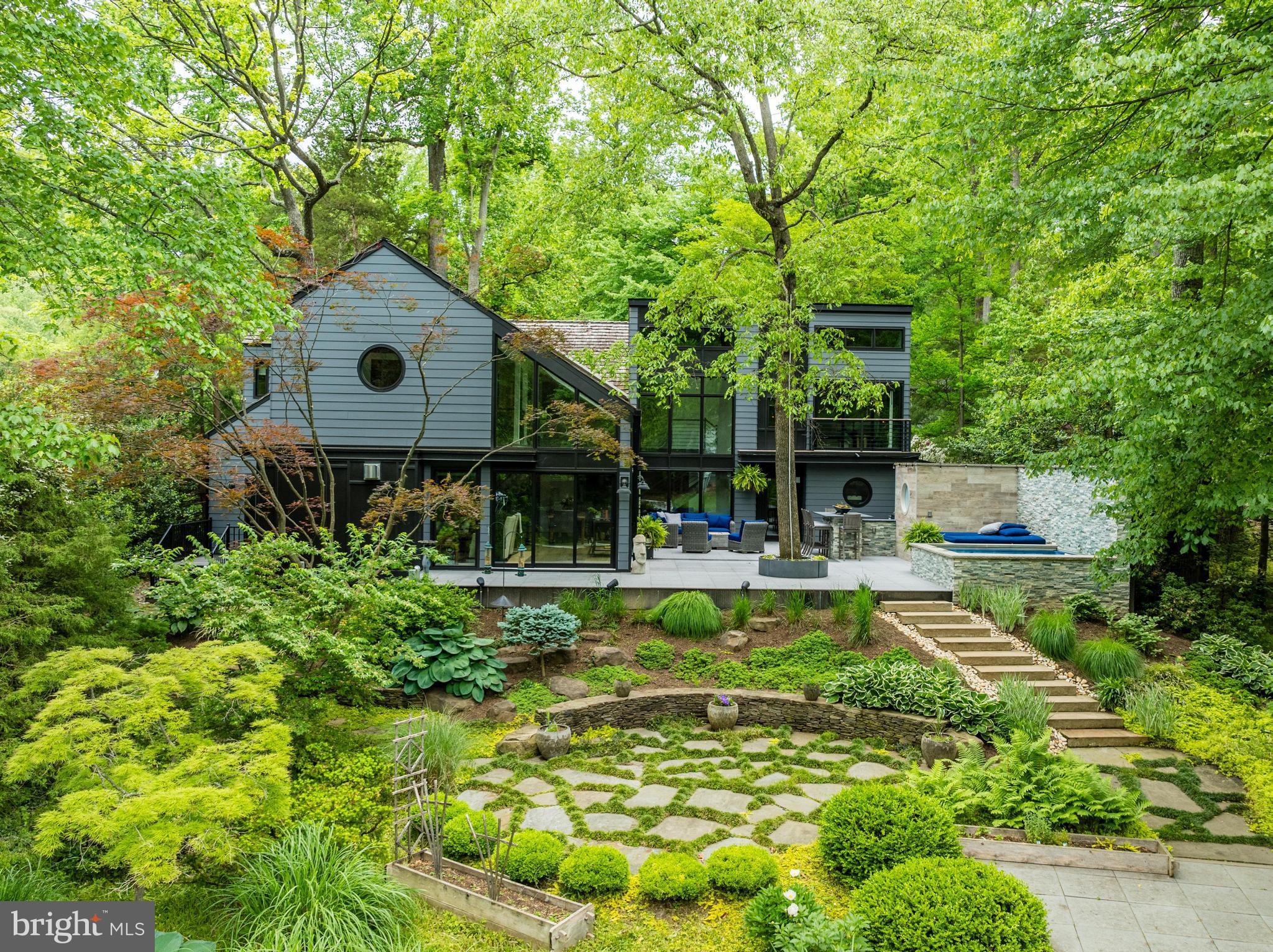 1926 Upper Lake Dr
