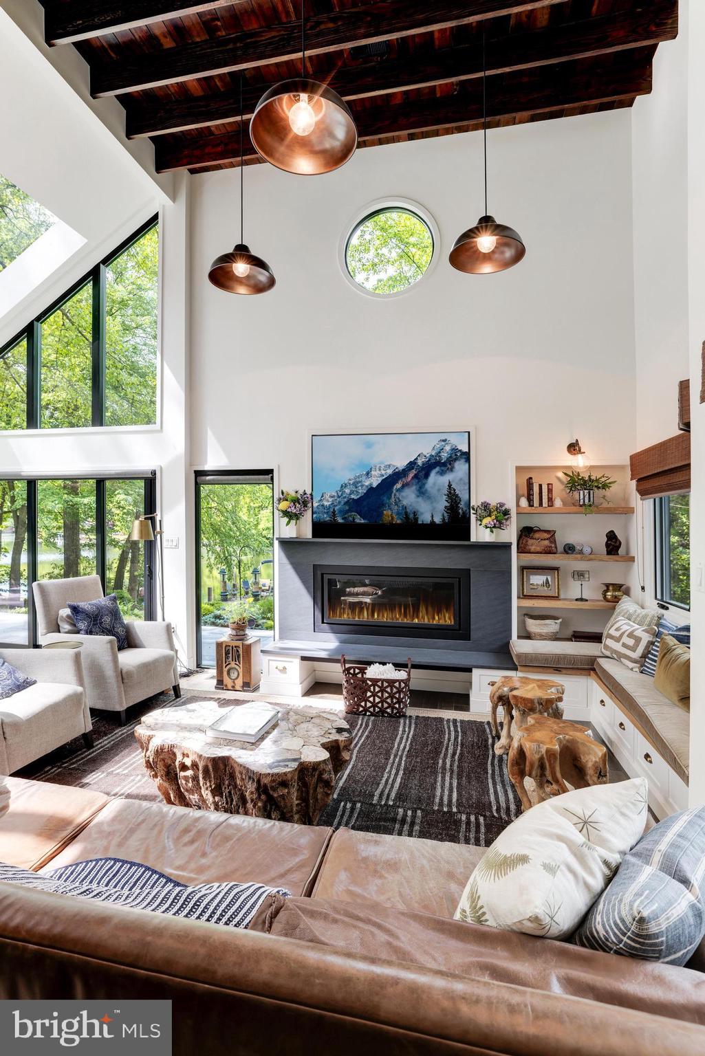 1926 Upper Lake Dr