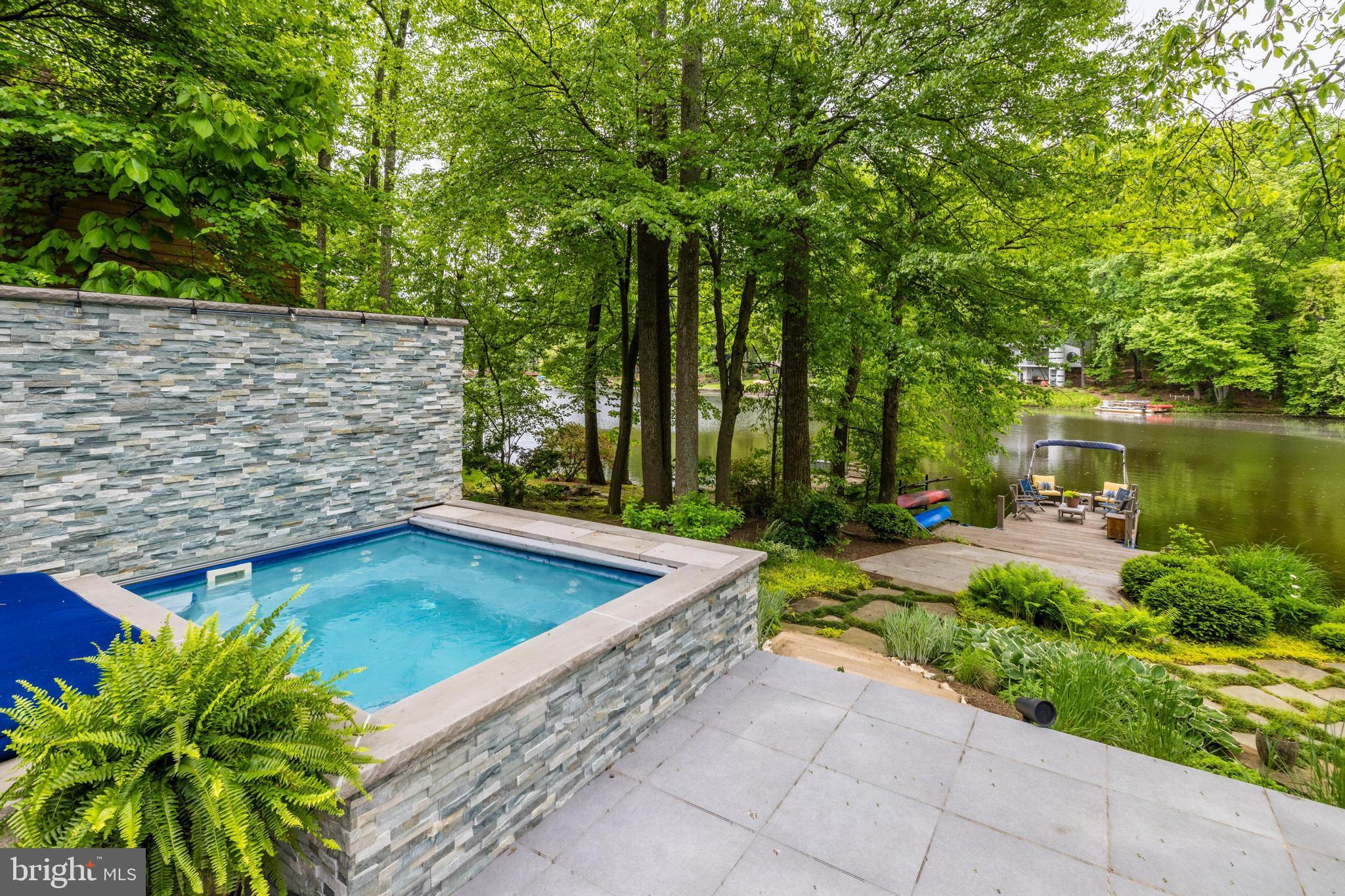 1926 Upper Lake Dr