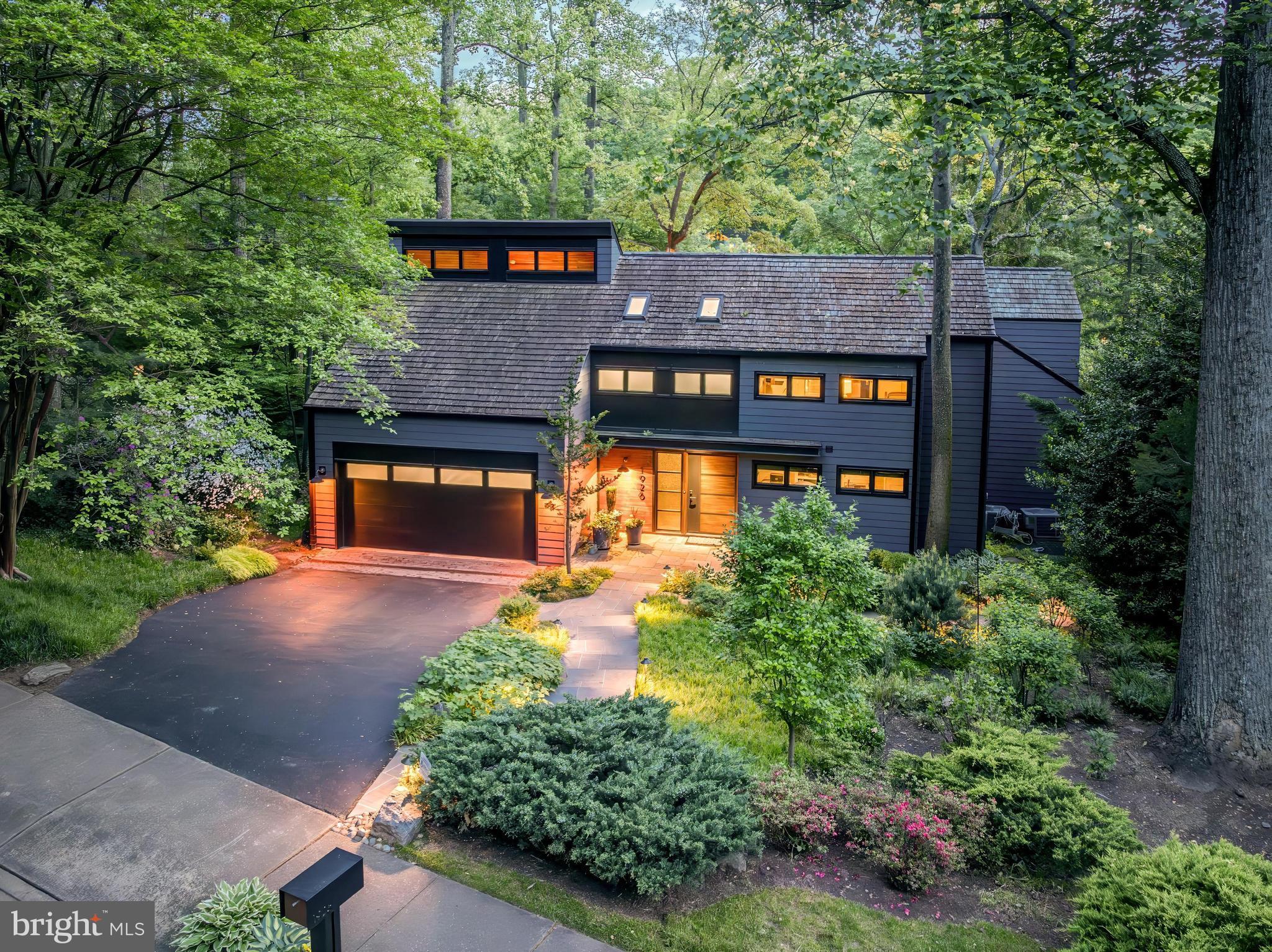 1926 Upper Lake Dr