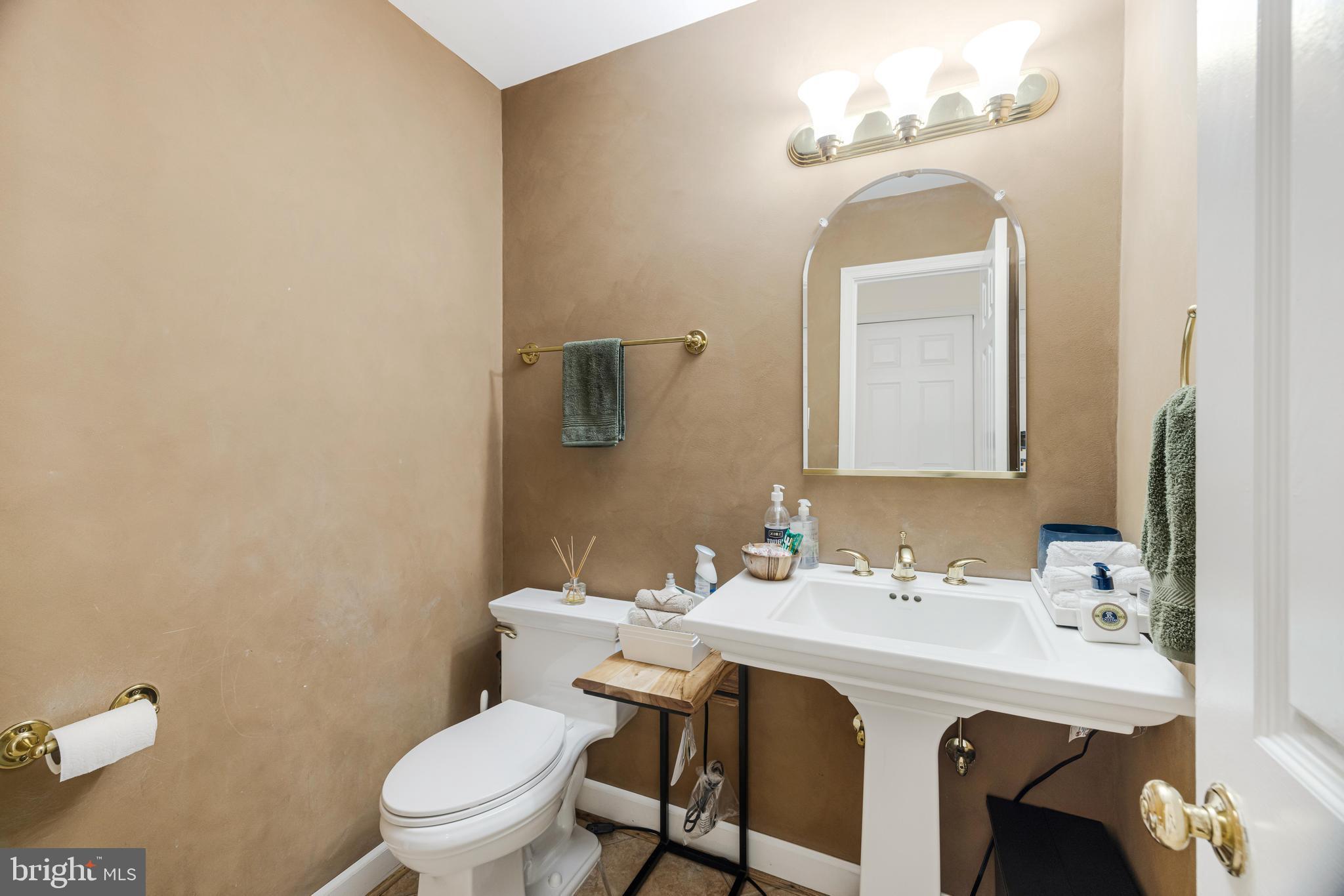12568 Quincy Adams Ct