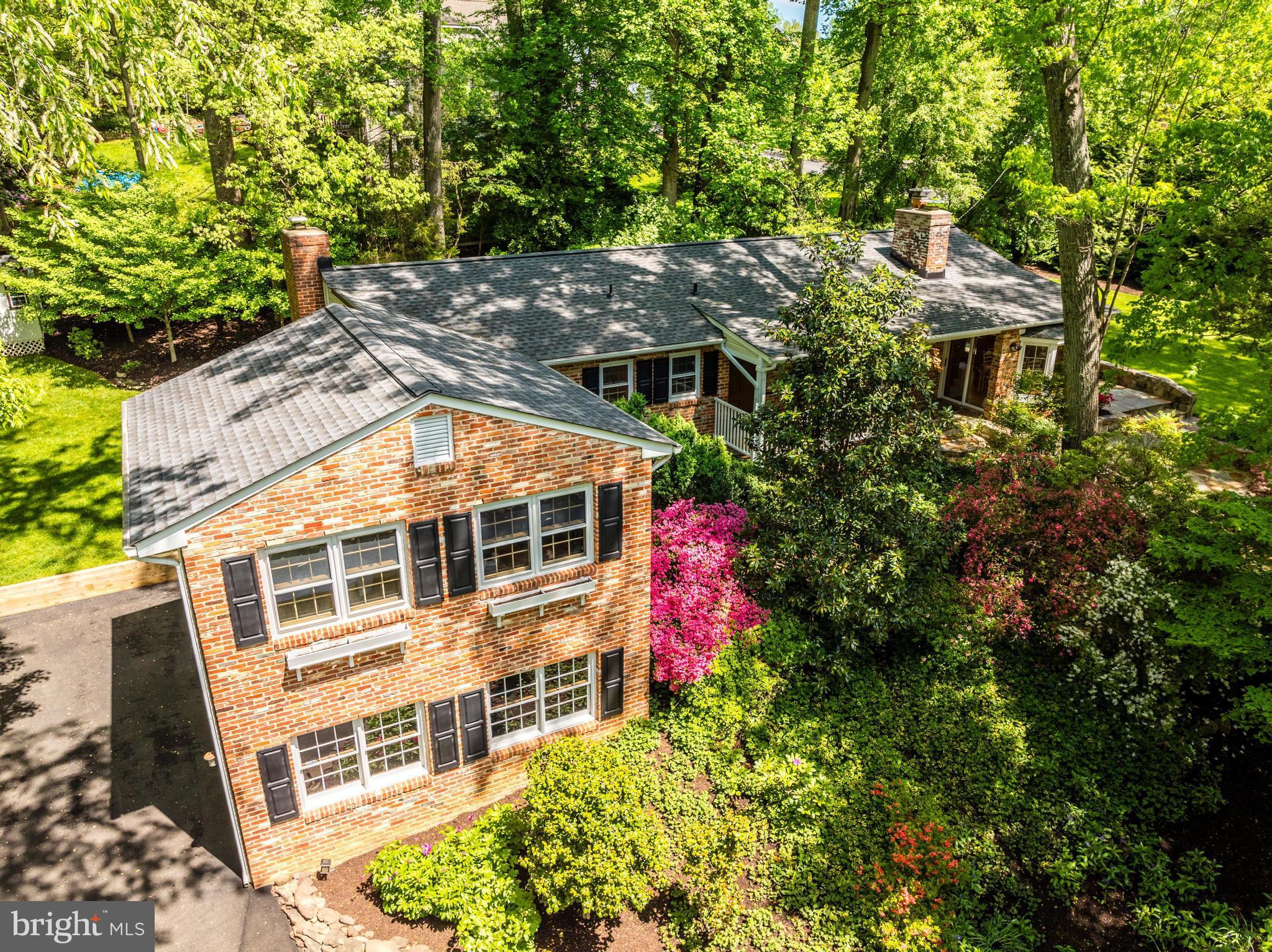 922 Constellation Dr