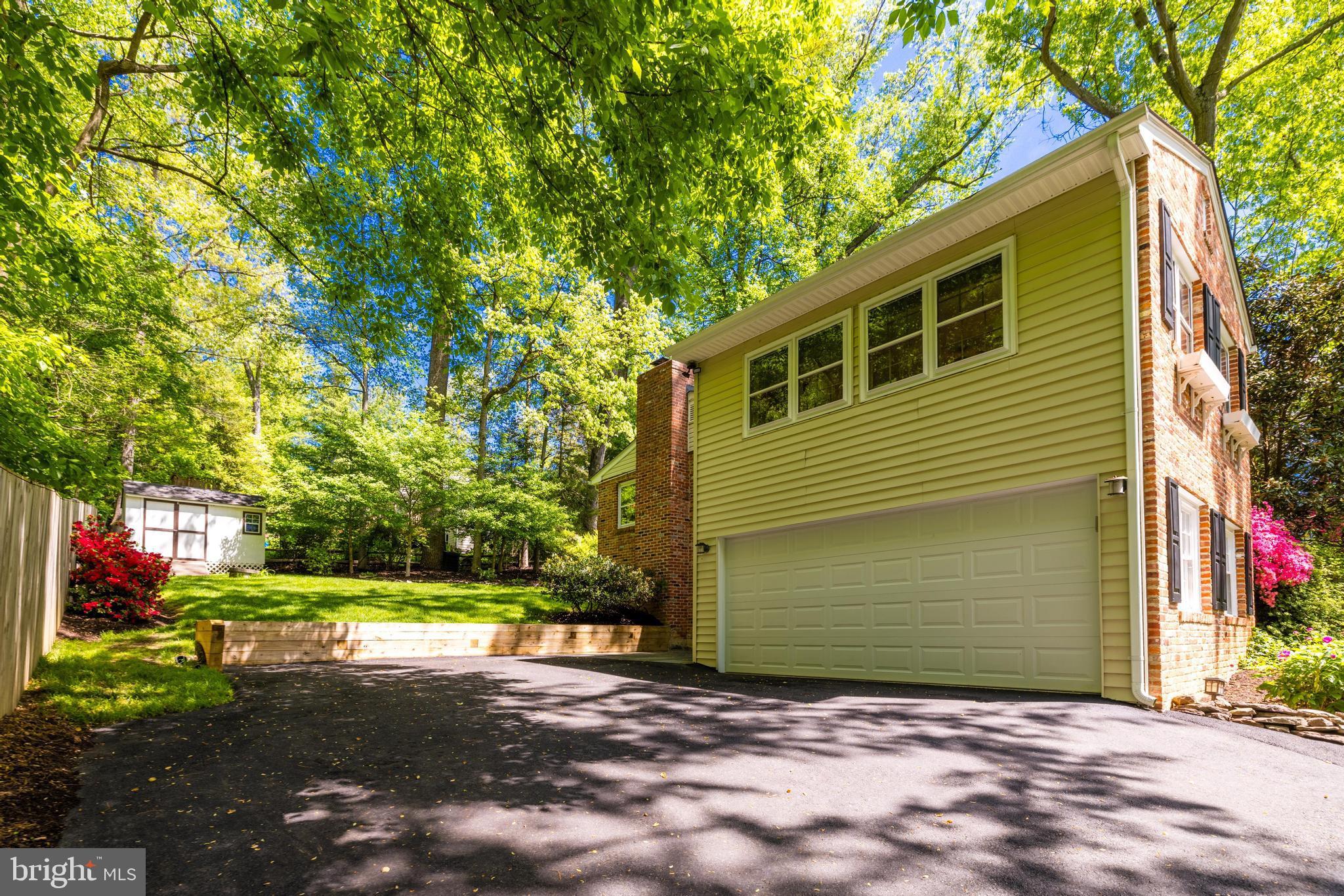 922 Constellation Dr