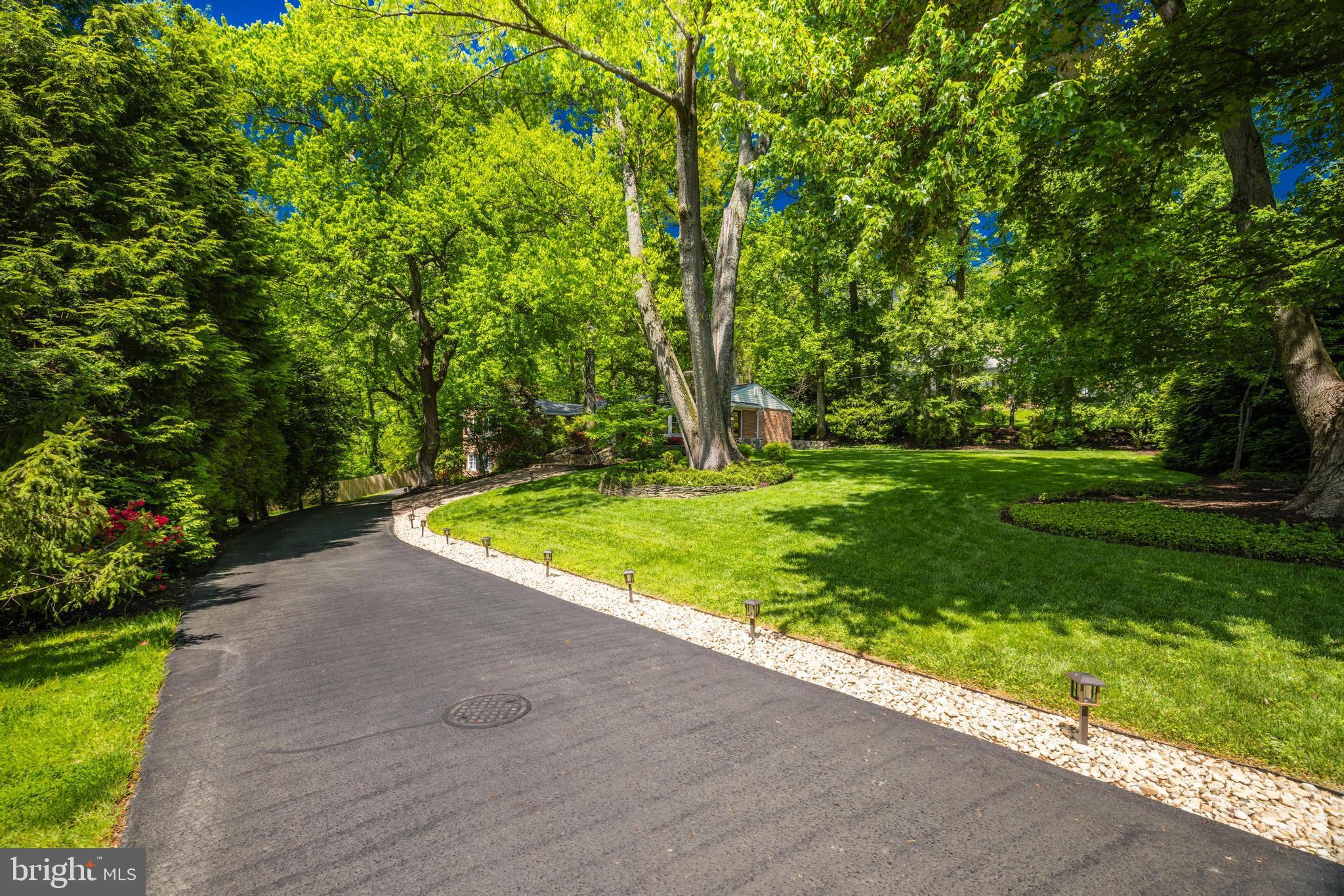 922 Constellation Dr