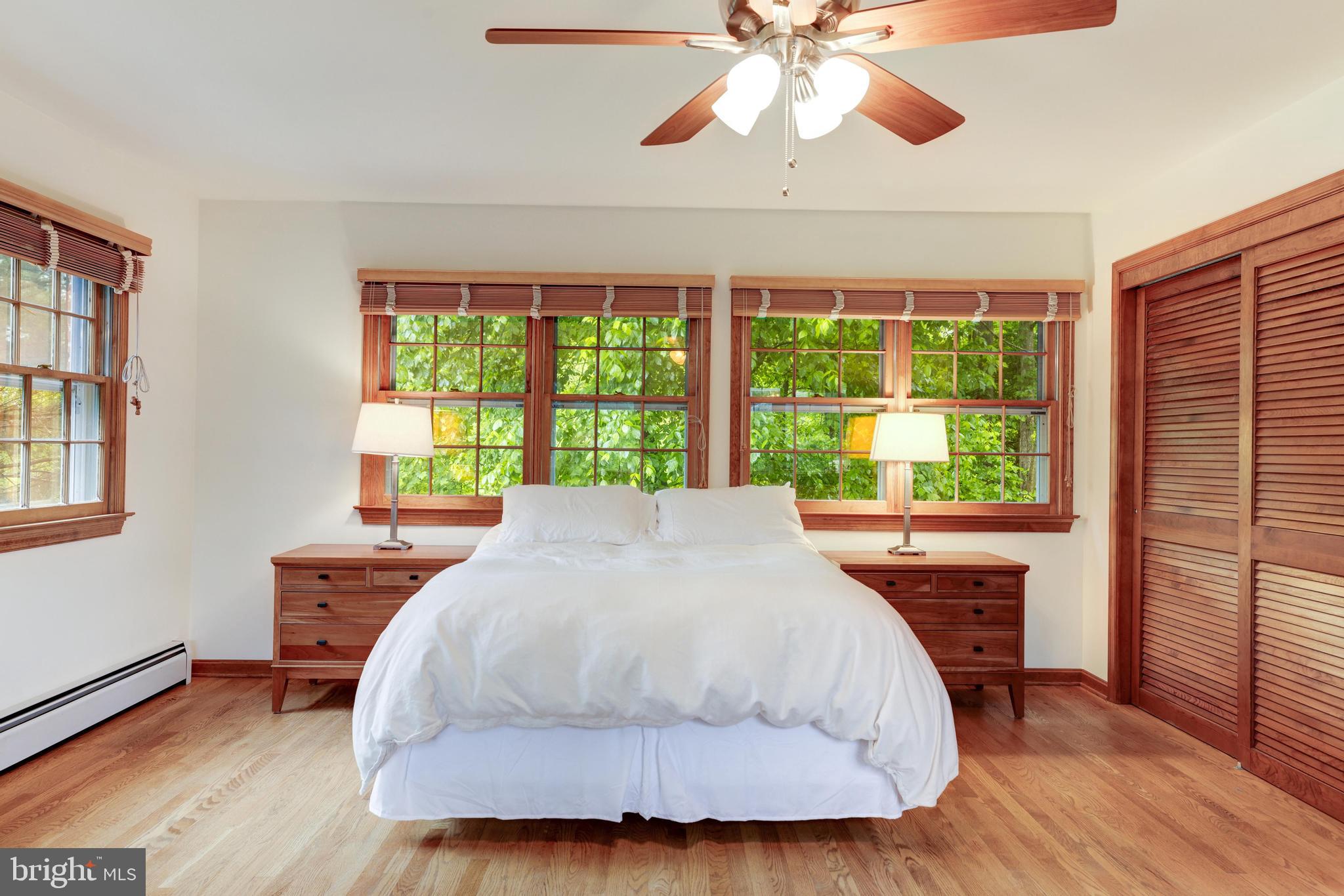 922 Constellation Dr