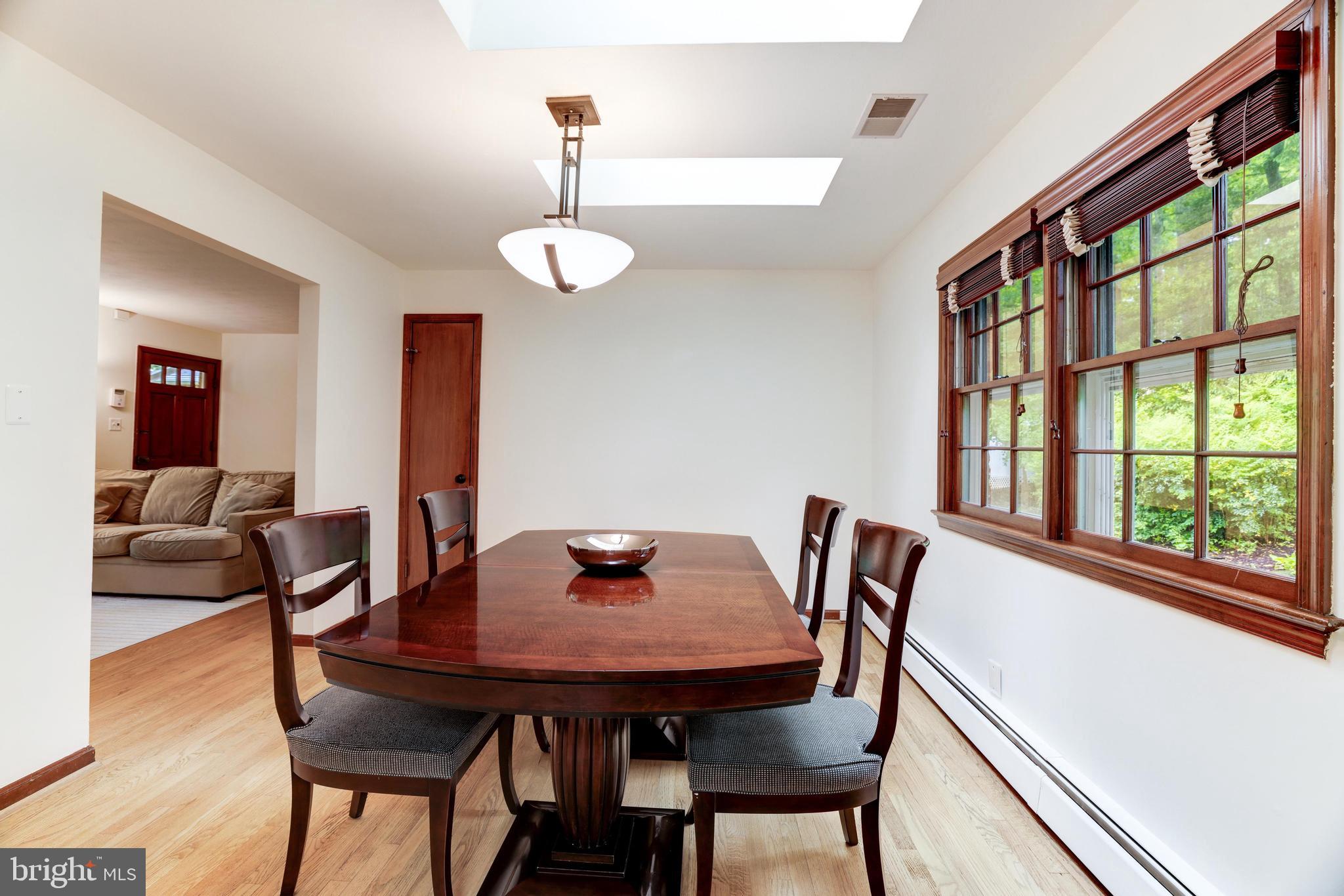 922 Constellation Dr