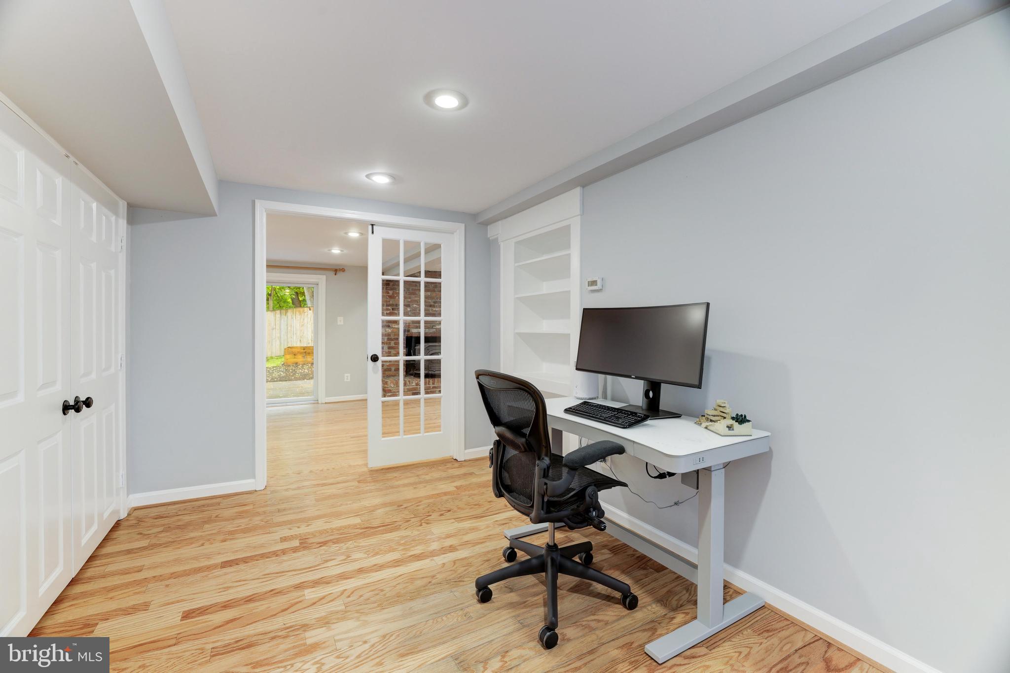 922 Constellation Dr