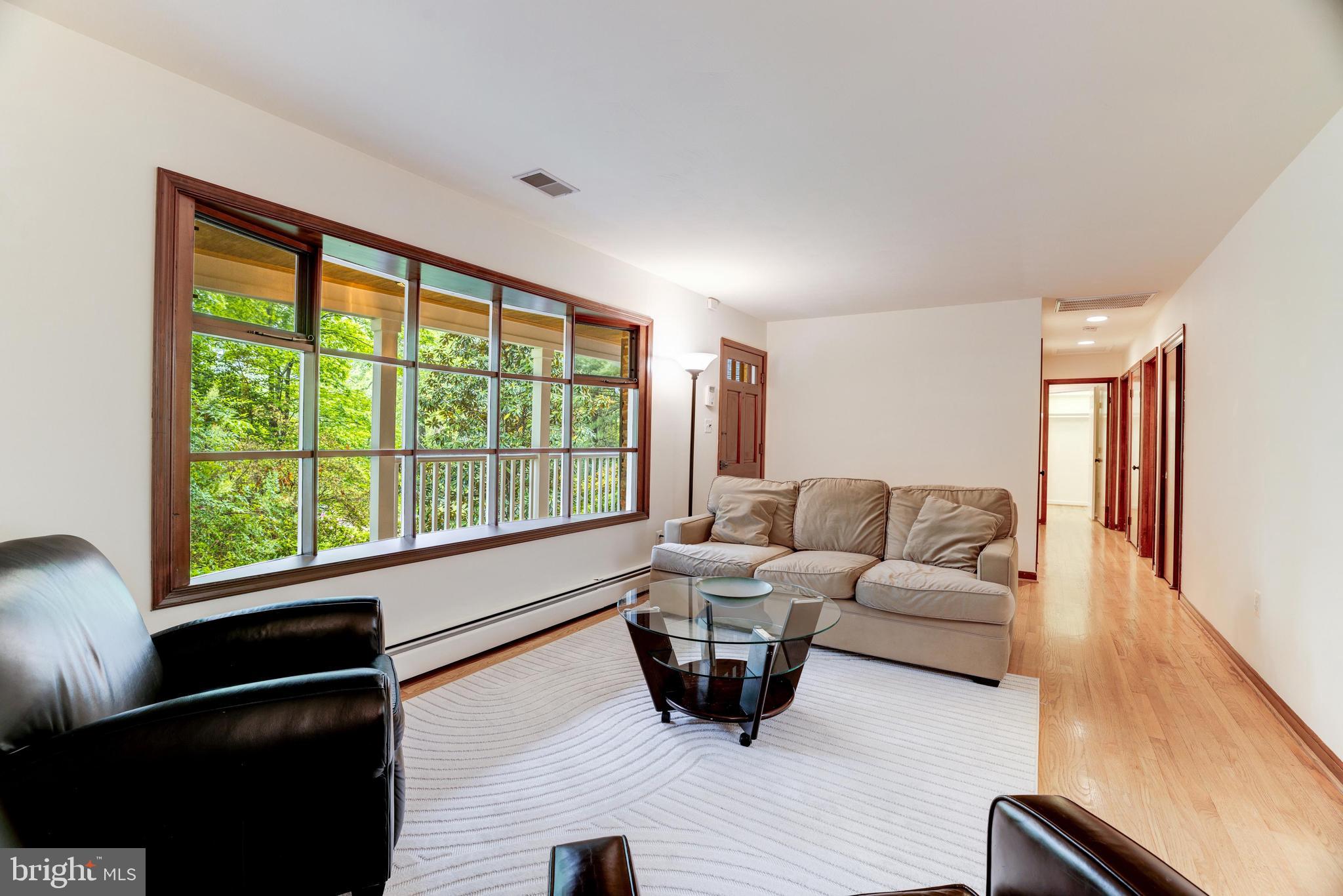 922 Constellation Dr