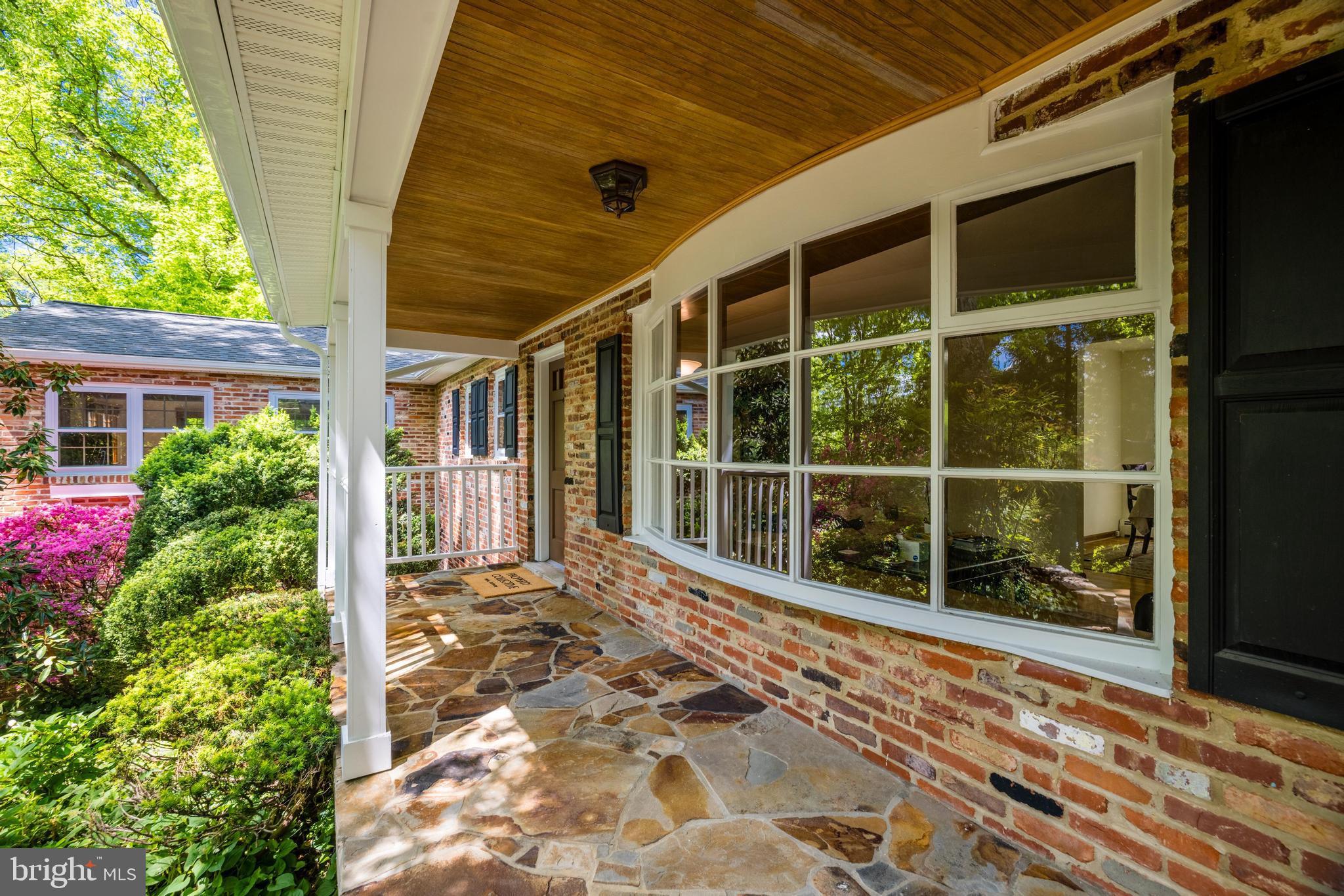 922 Constellation Dr